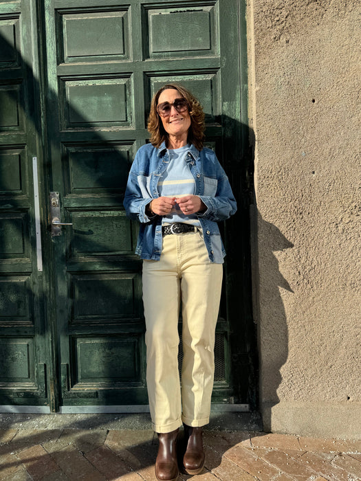 Gule bukser med denimjakke - Gule bukser med denimjakke
