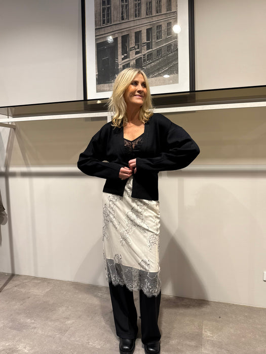 Hvid blondenederdel - Hvid blondenederdel