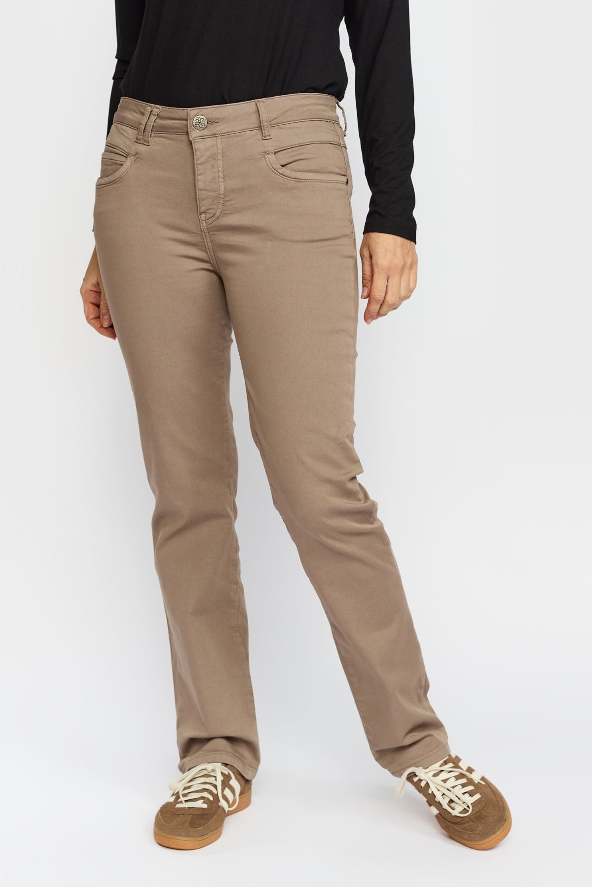 153844 | 2-Biz - Bodil Brun