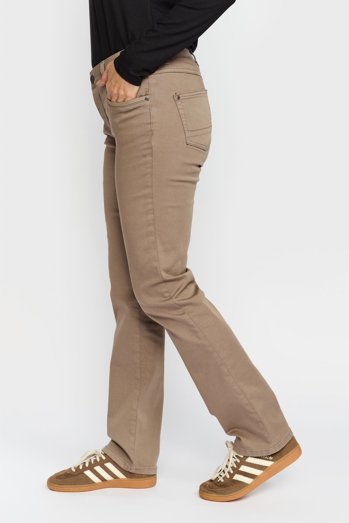 153844 | 2-Biz - Bodil Brun