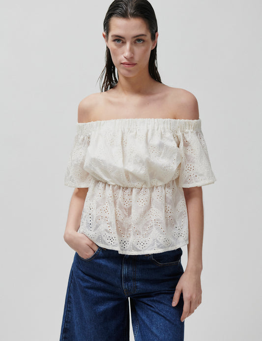  i Off white fra 2NDDAY