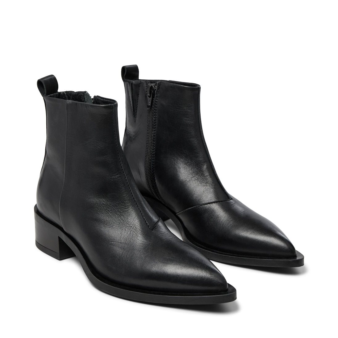 152244 | PAVEMENT - Elva Sort