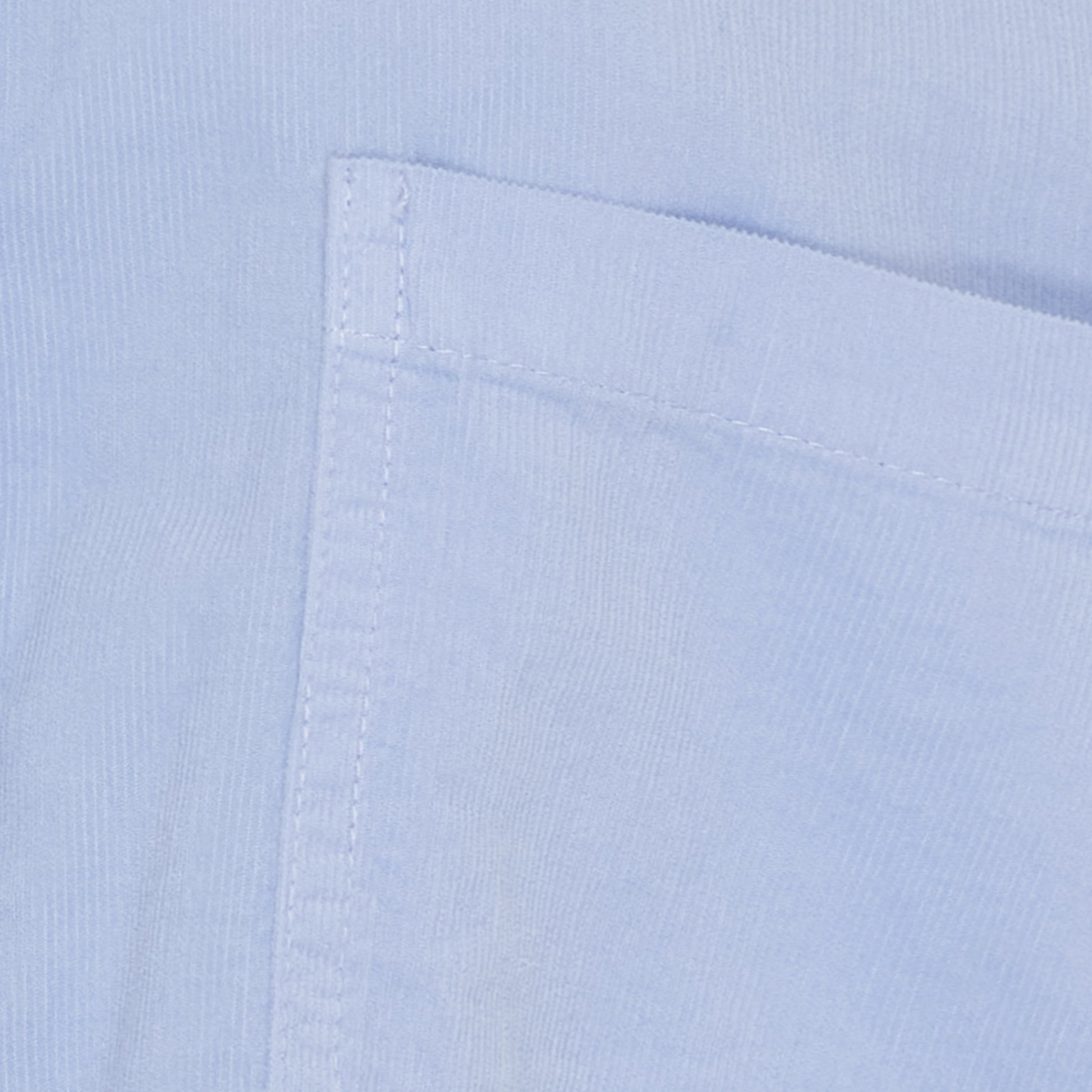 153754 | Marta du Château - Coline Lyseblå