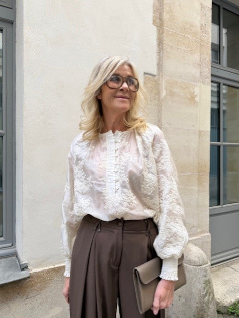  i Off white fra Luxzuz