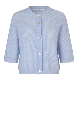 151756 | SECOND FEMALE - Andrea Lyseblå