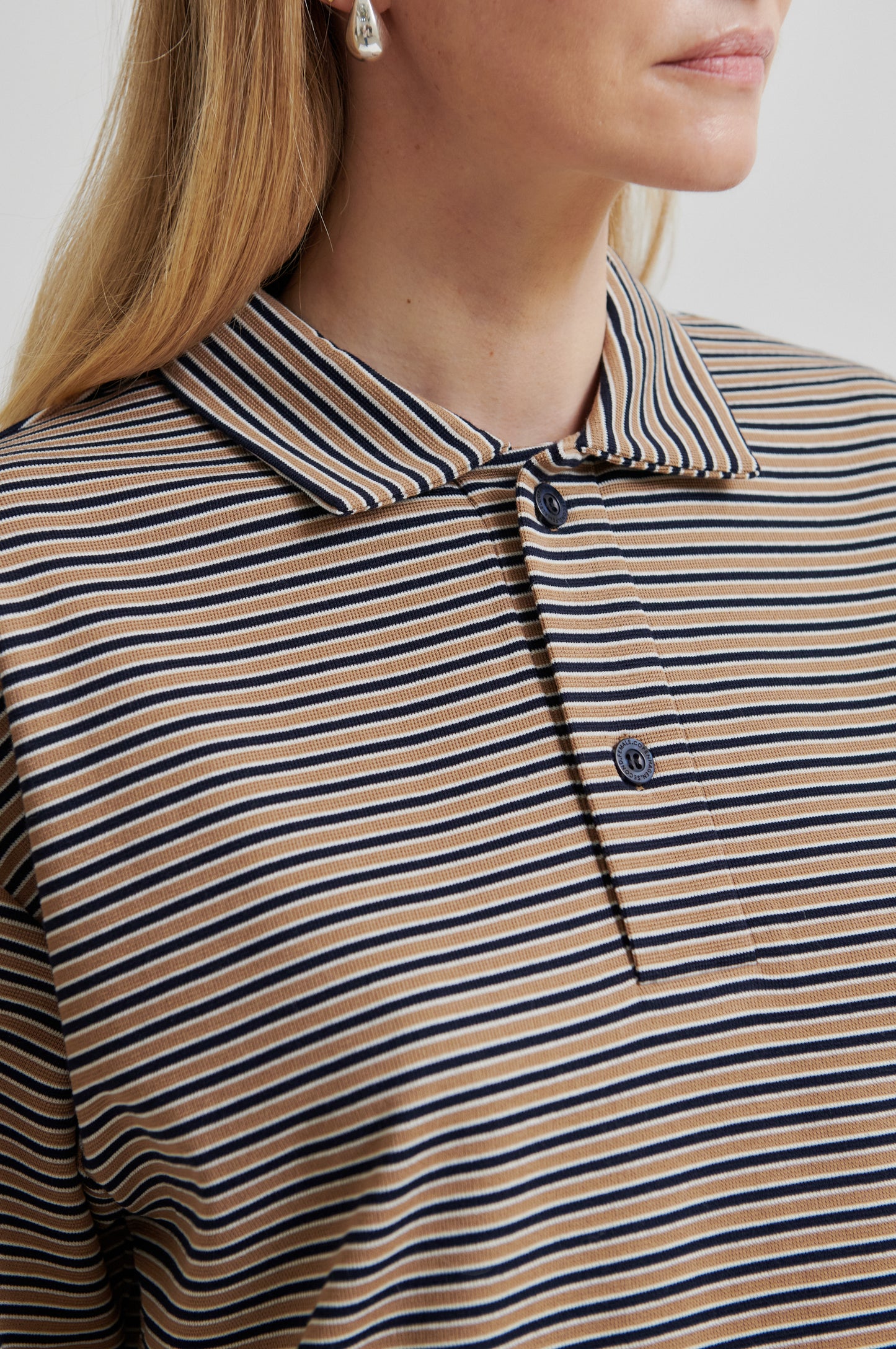 151940 | SECOND FEMALE - Norman Lysebrun