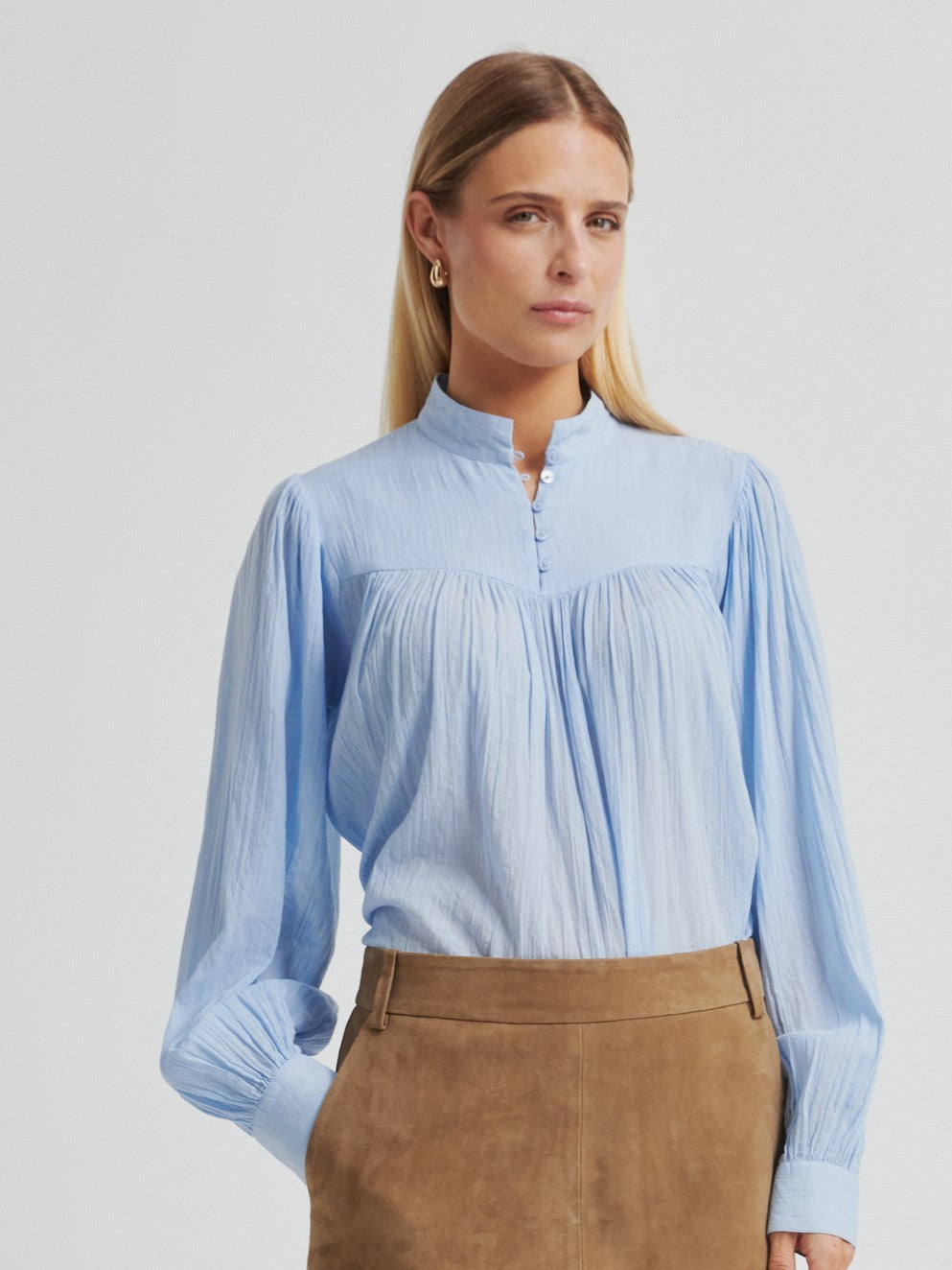 154045 | SECOND FEMALE - Ottilia Lyseblå