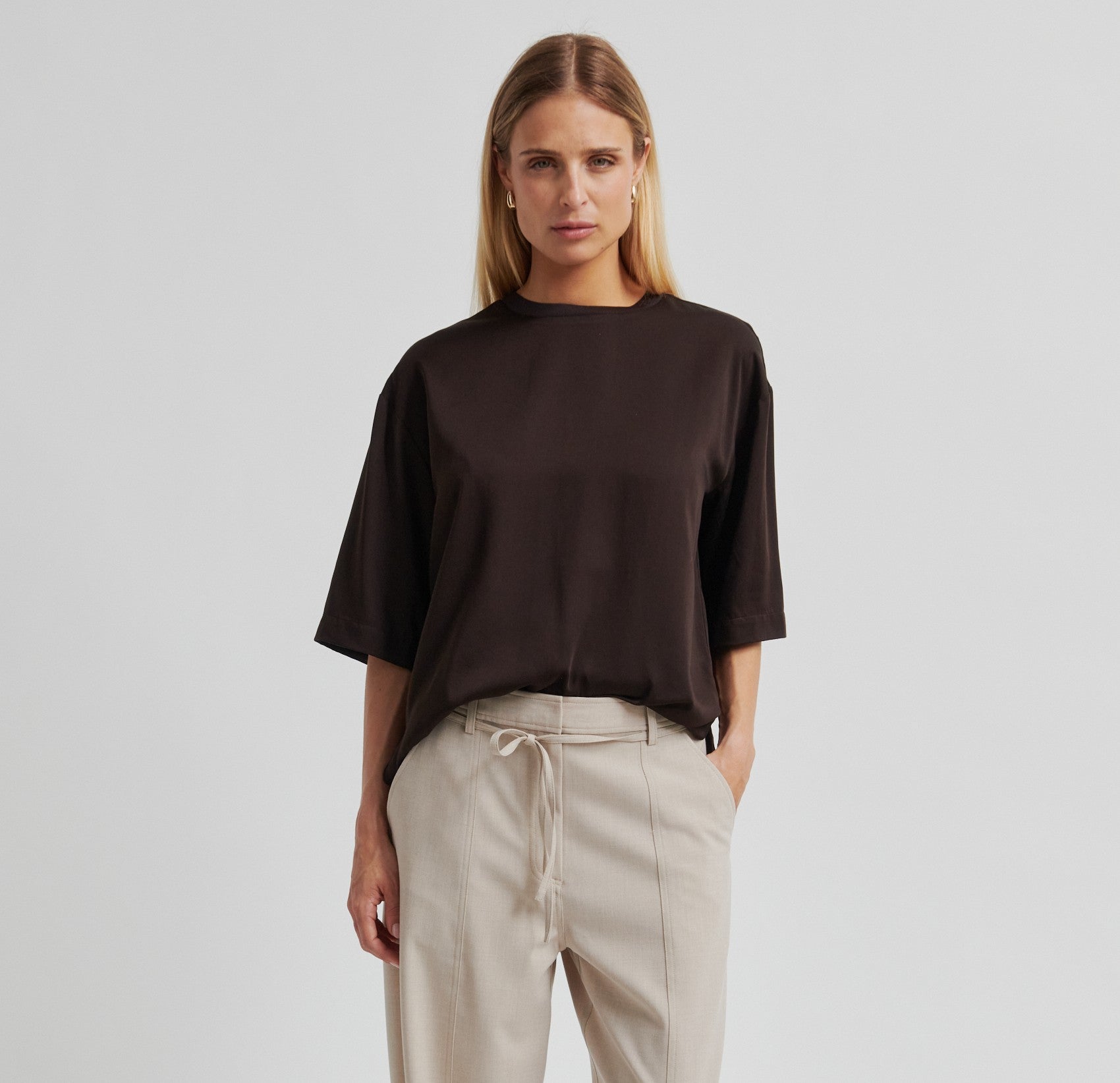 154047 | SECOND FEMALE - Samanta Mørkebrun