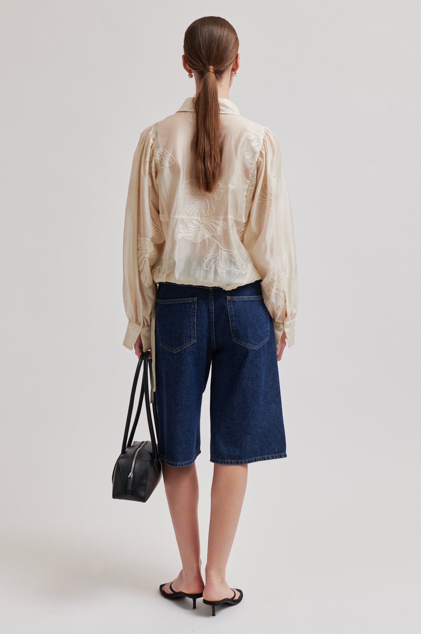 154048 | SECOND FEMALE - Vira Off white