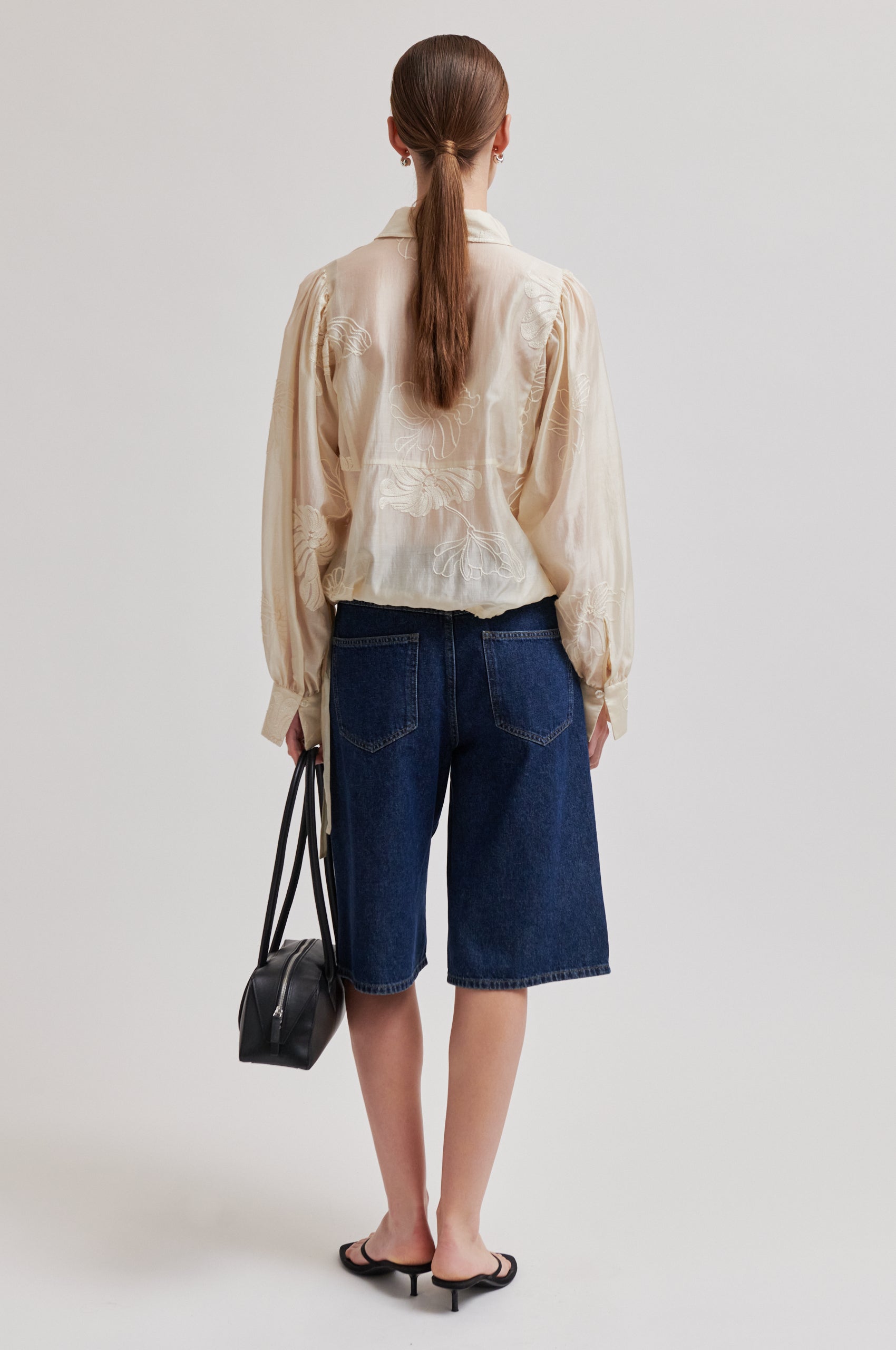 154048 | SECOND FEMALE - Vira Off white