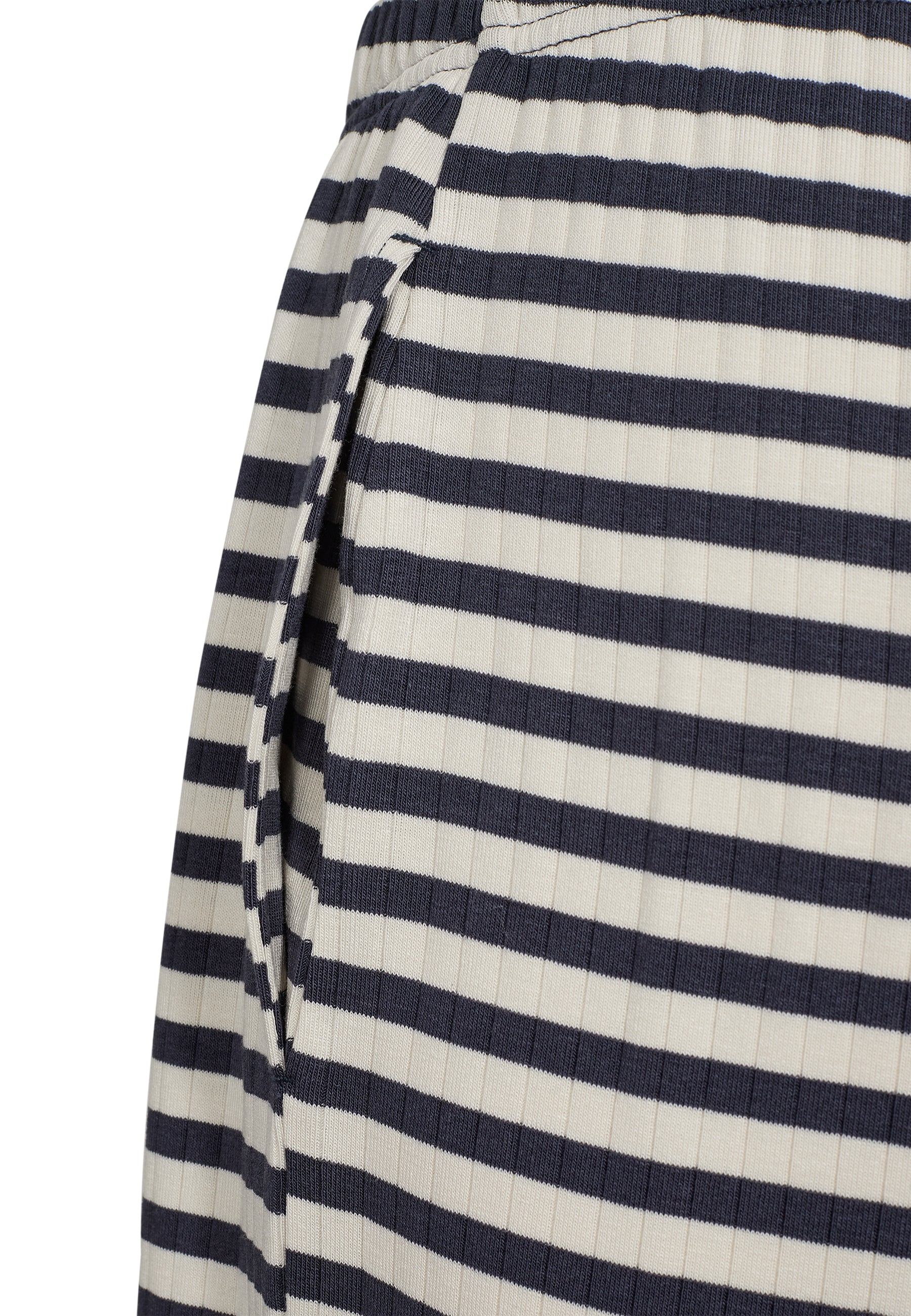 Stribede nat bukser fra JBS close up af lommen