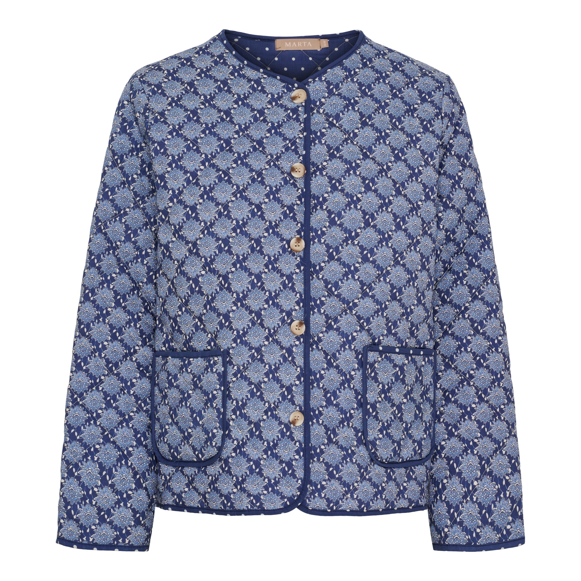 153718 | Marta du Château - Avril Blå