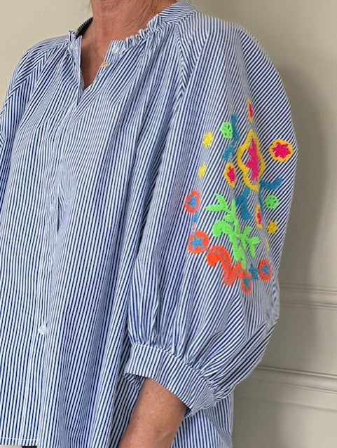 153750 | Marta du Château - Aleta Blå