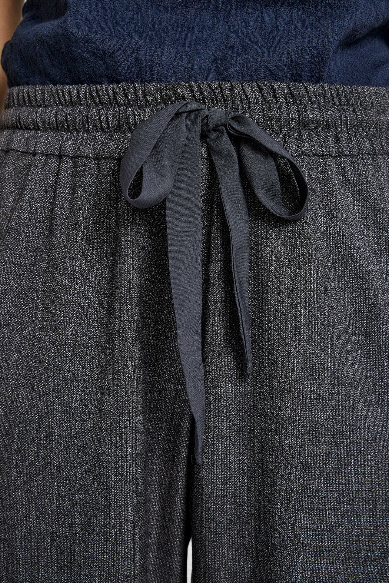 152302 | Gustav - Bali Mørkegrå