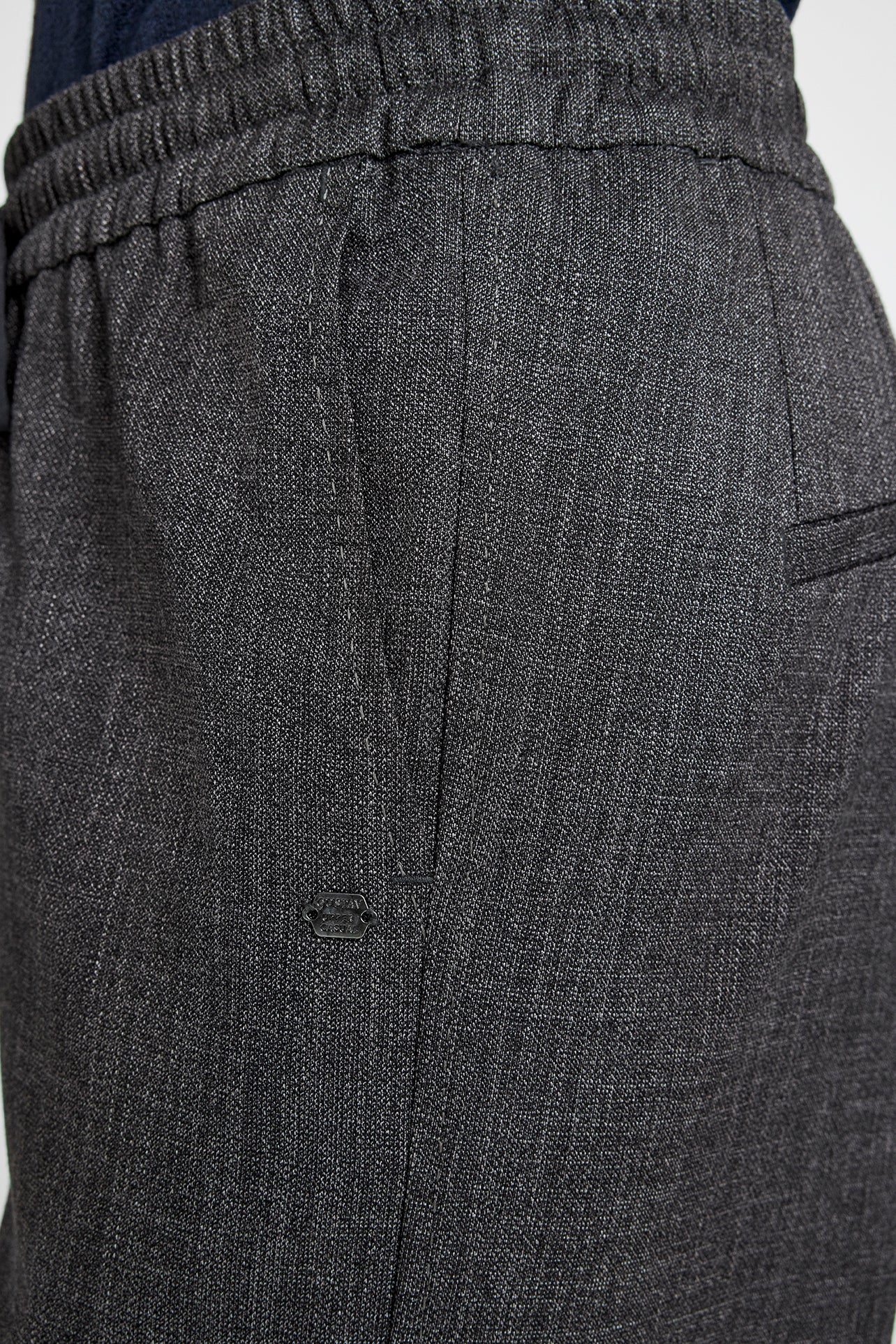 152302 | Gustav - Bali Mørkegrå