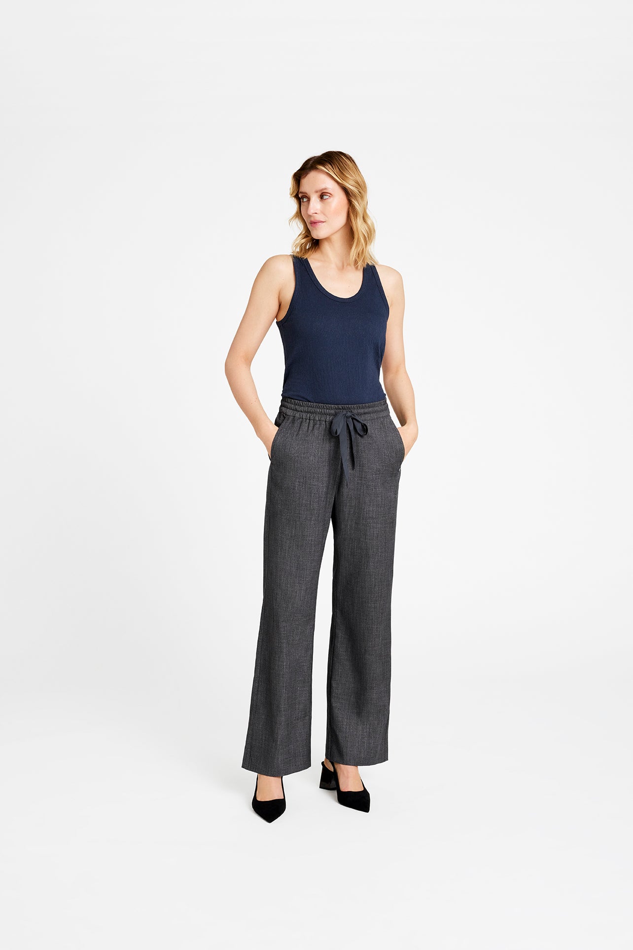 152302 | Gustav - Bali Mørkegrå