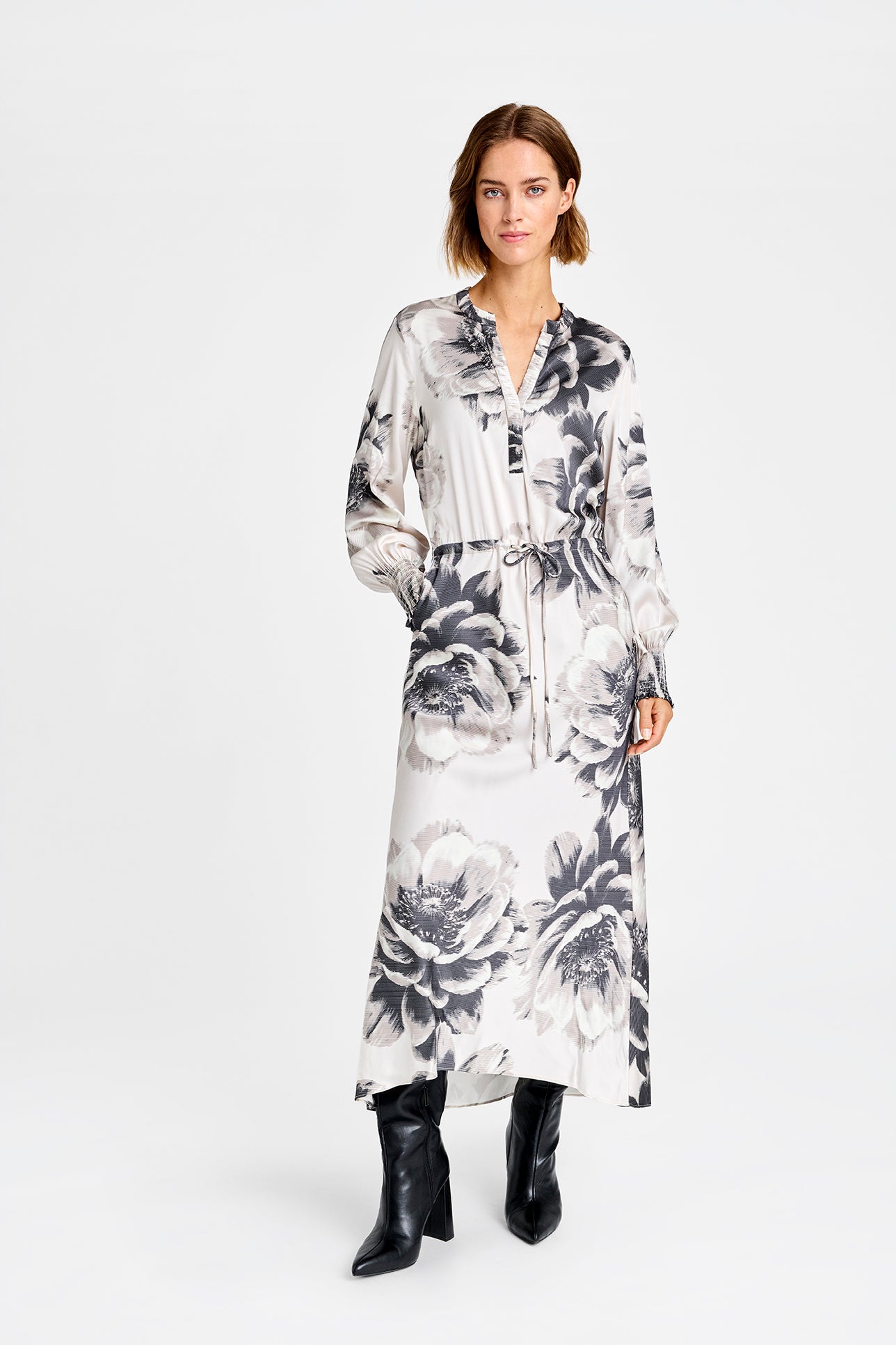 153113 | Gustav - Britney Off white mønstret