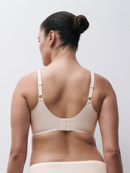  i Off white fra Chantelle Seamless
