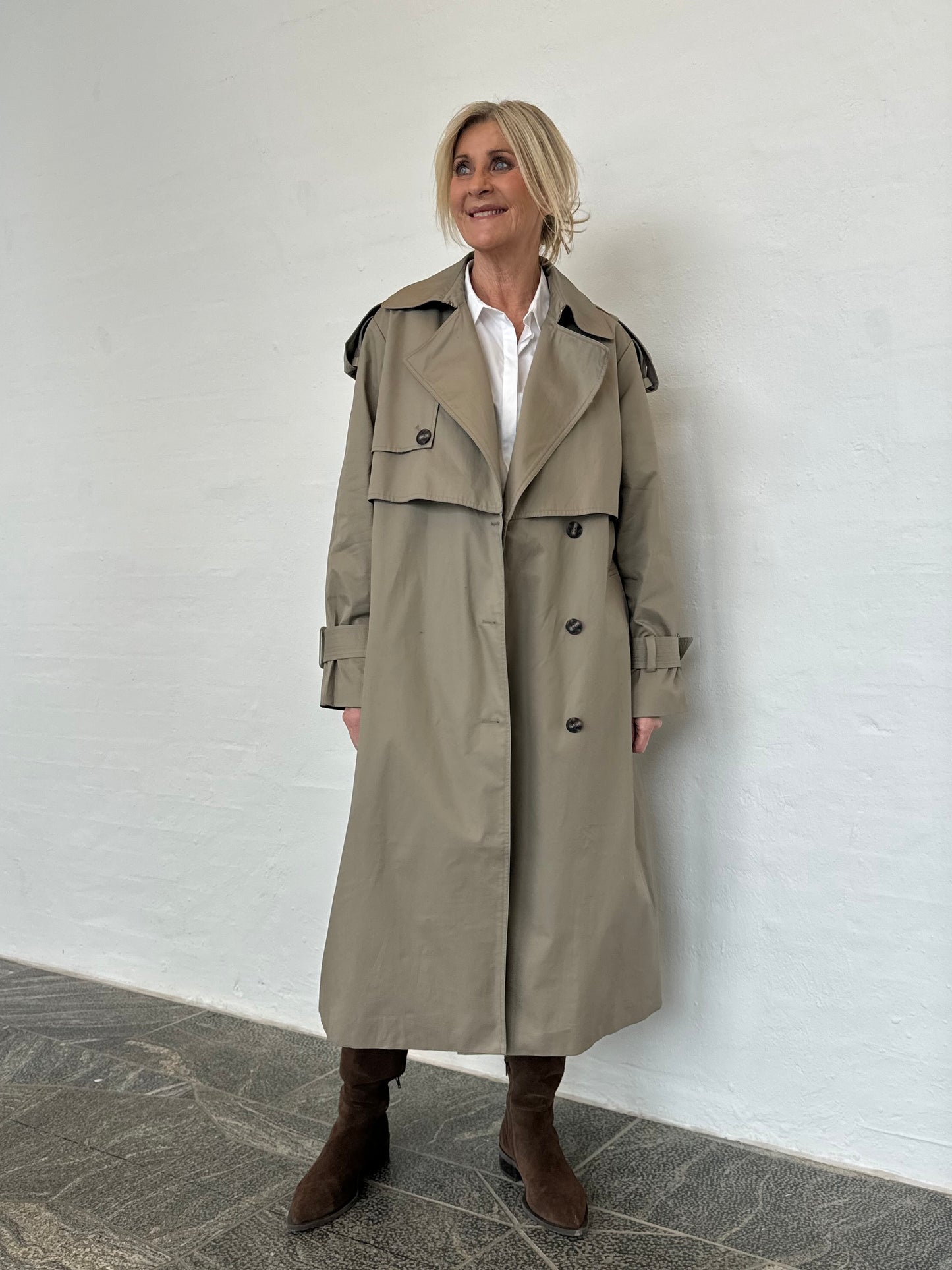 153607 | WithBlack - Augusta Lysebrun