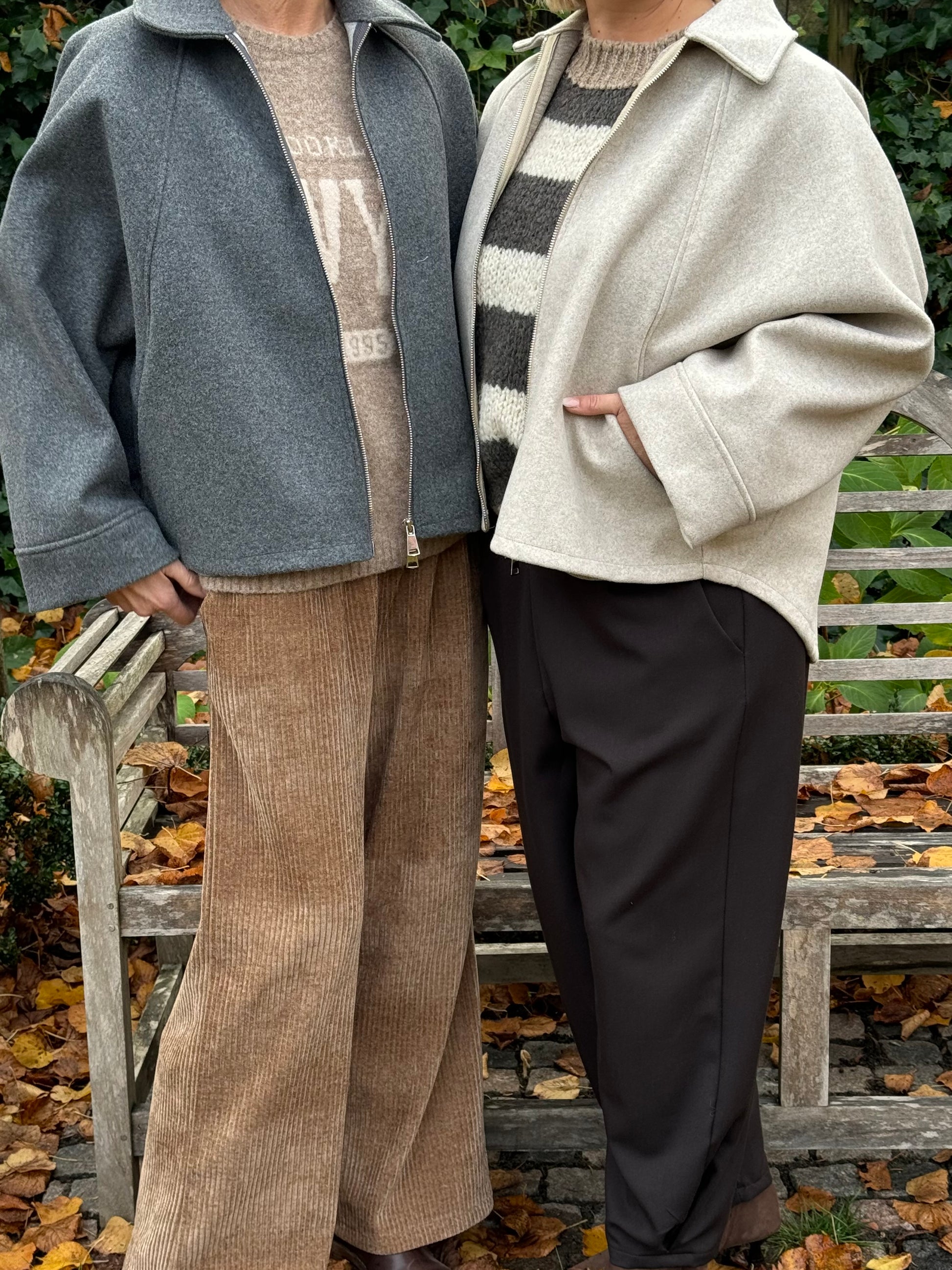 153334 | Marta du Château - Julia Mørkegrå