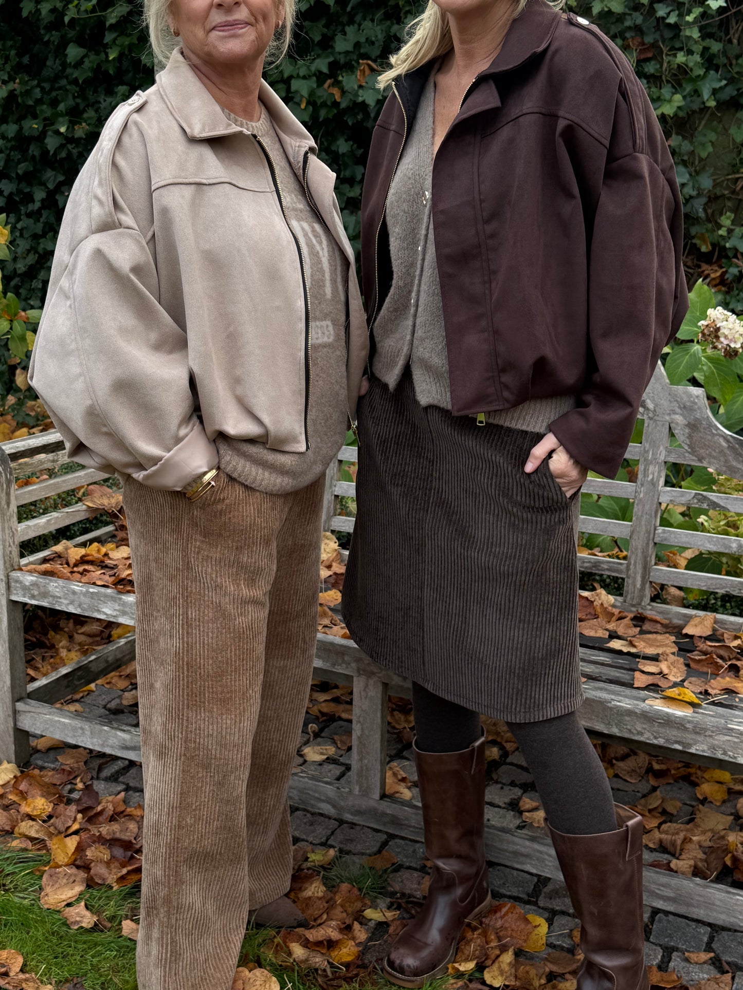 153343 | Marta du Château - June Mørkebrun