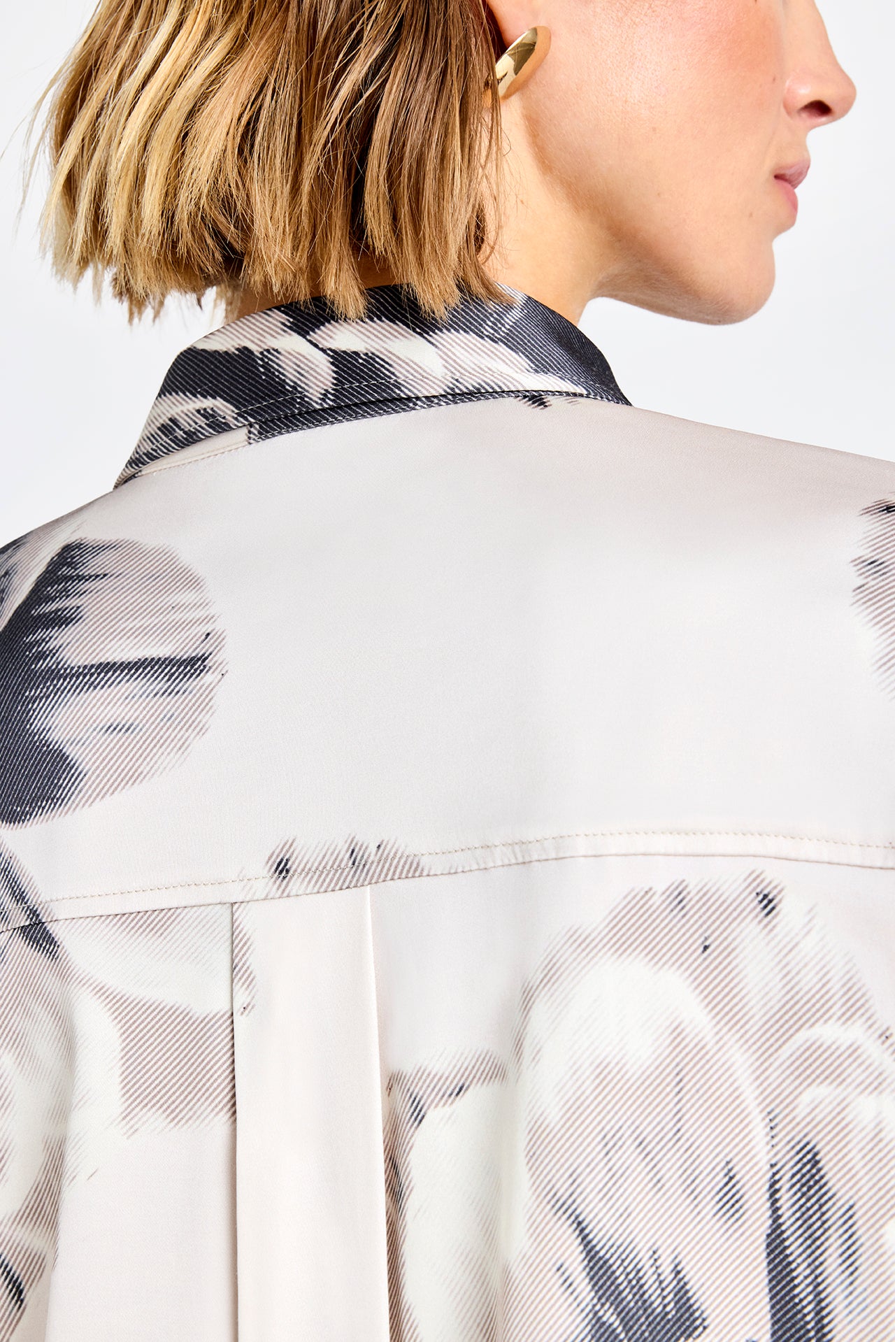 153086 | Gustav - Ilona Off white mønstret