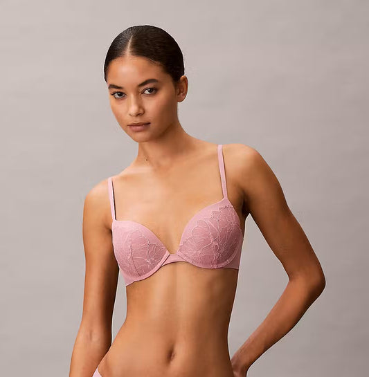  i Gammelrosa fra Calvin Klein