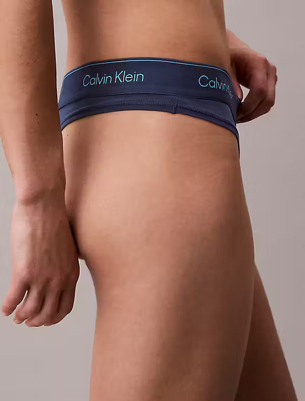 152388 | Calvin Klein - CEC Blå