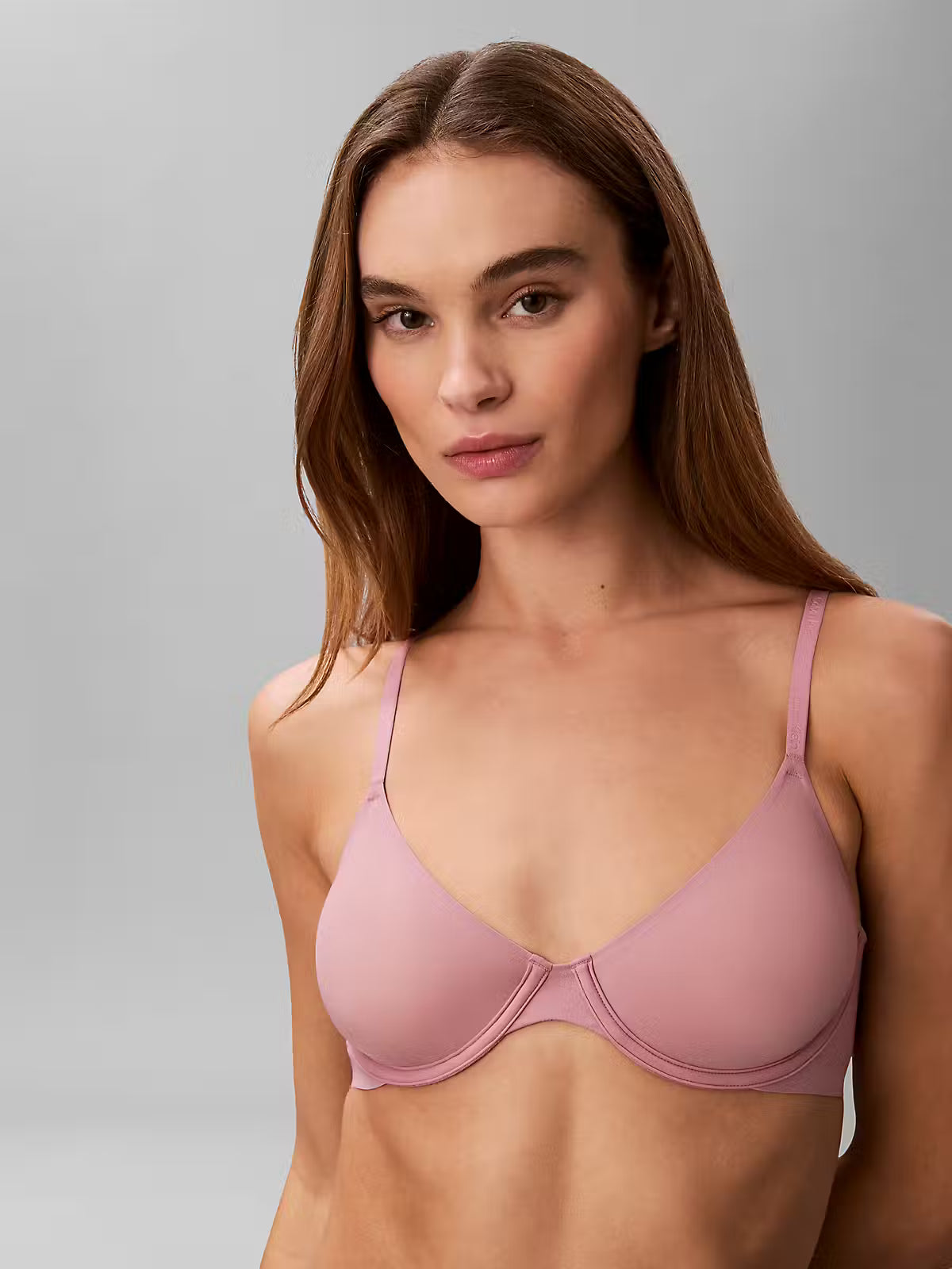 153809 | Calvin Klein - Soft Mauve Gammelrosa
