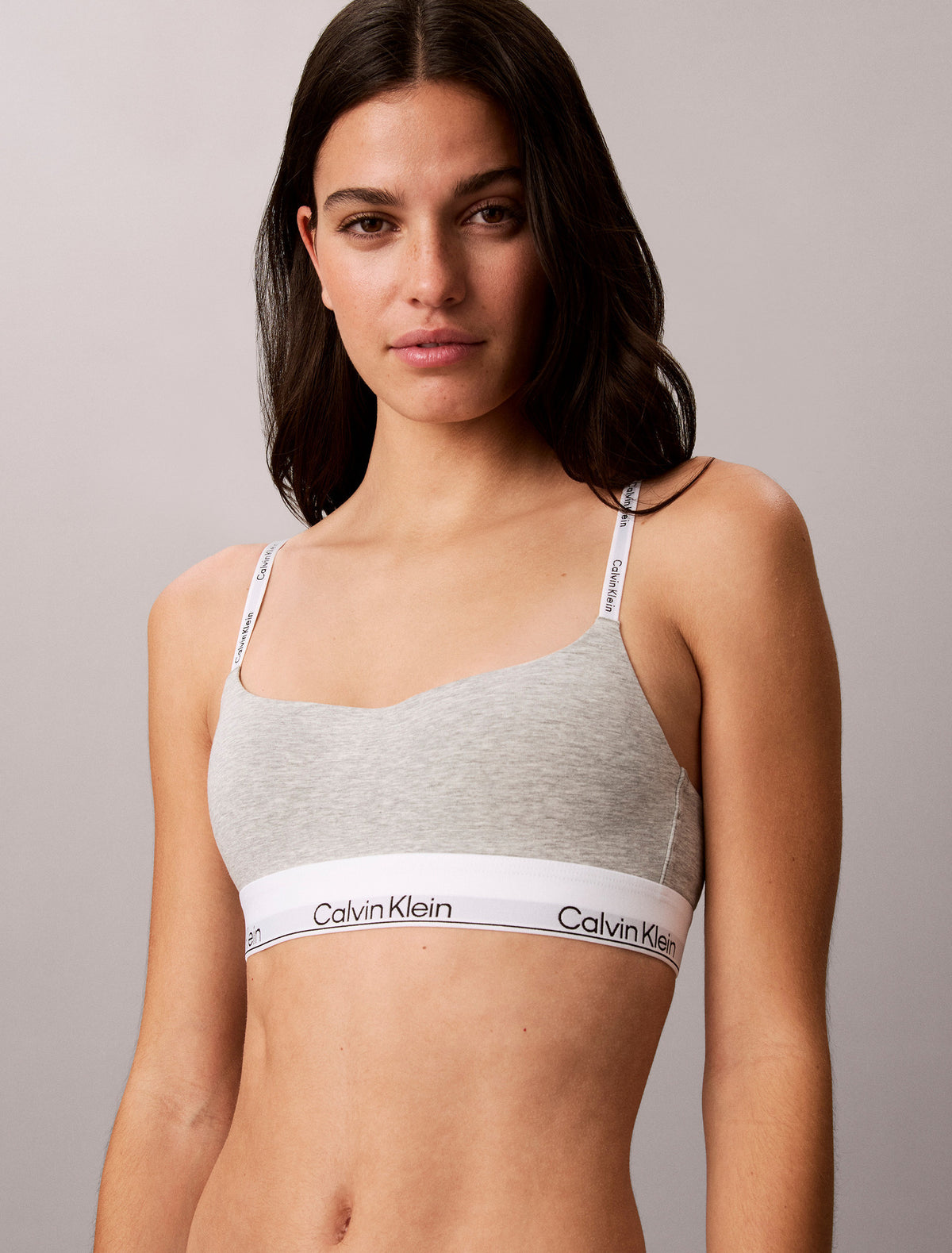 155728 | Calvin Klein - QF8994 Lysegrå