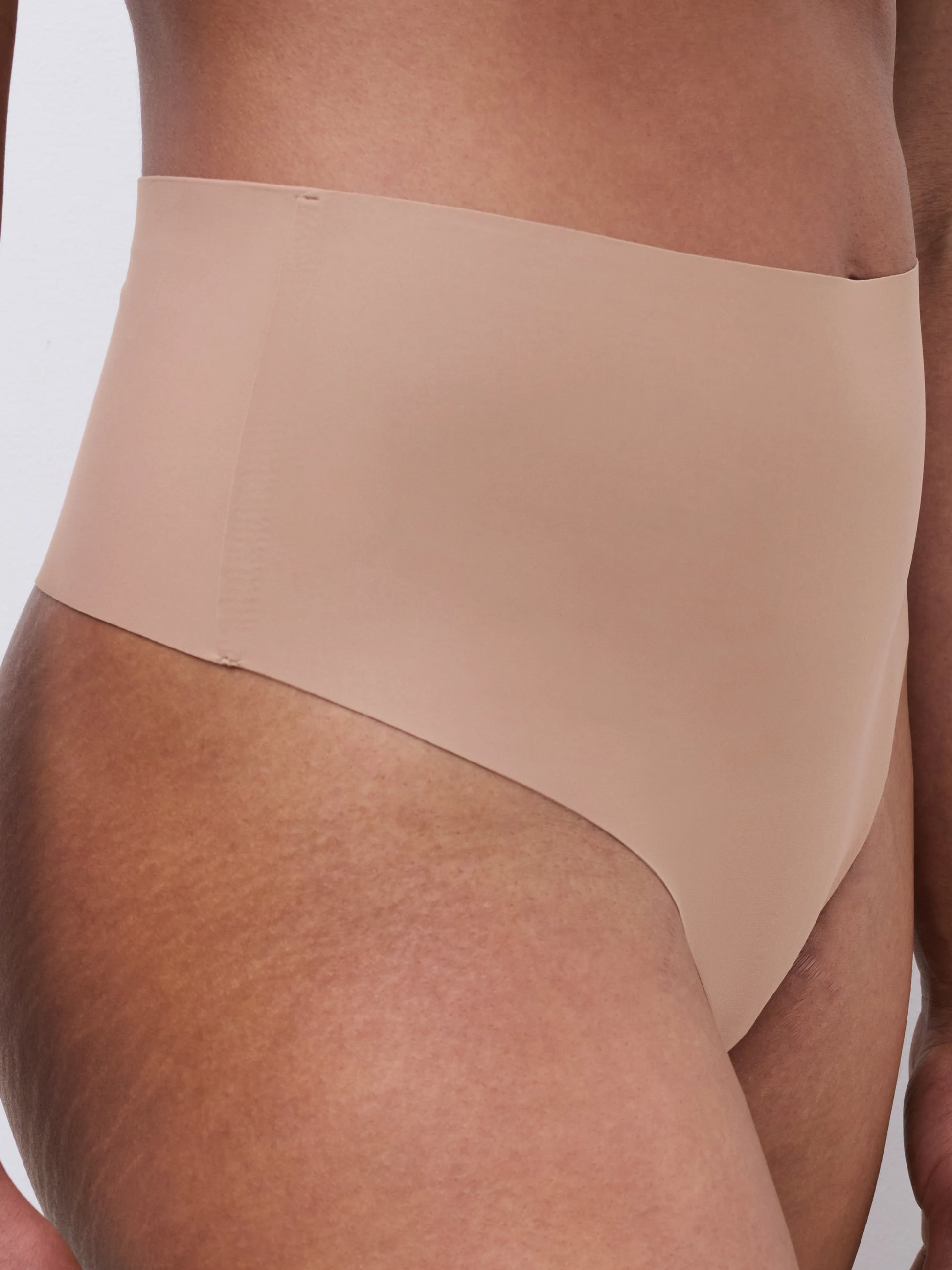 155786 | Chantelle Seamless - Defi Latté