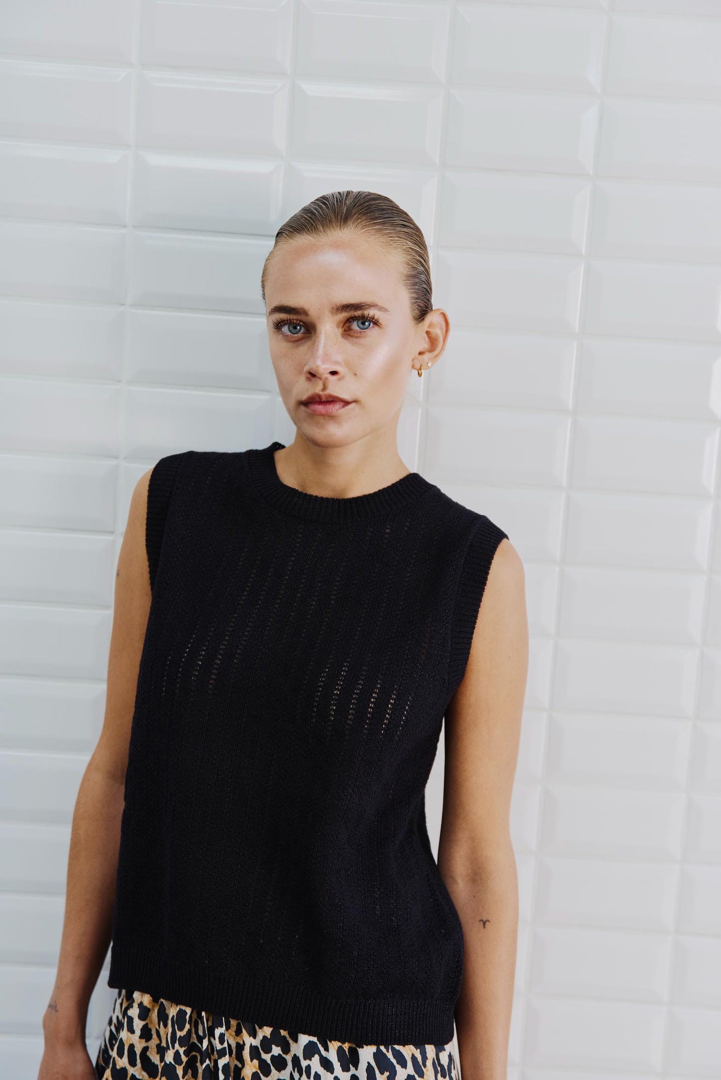 154697 | WithBlack - Frigga Sort