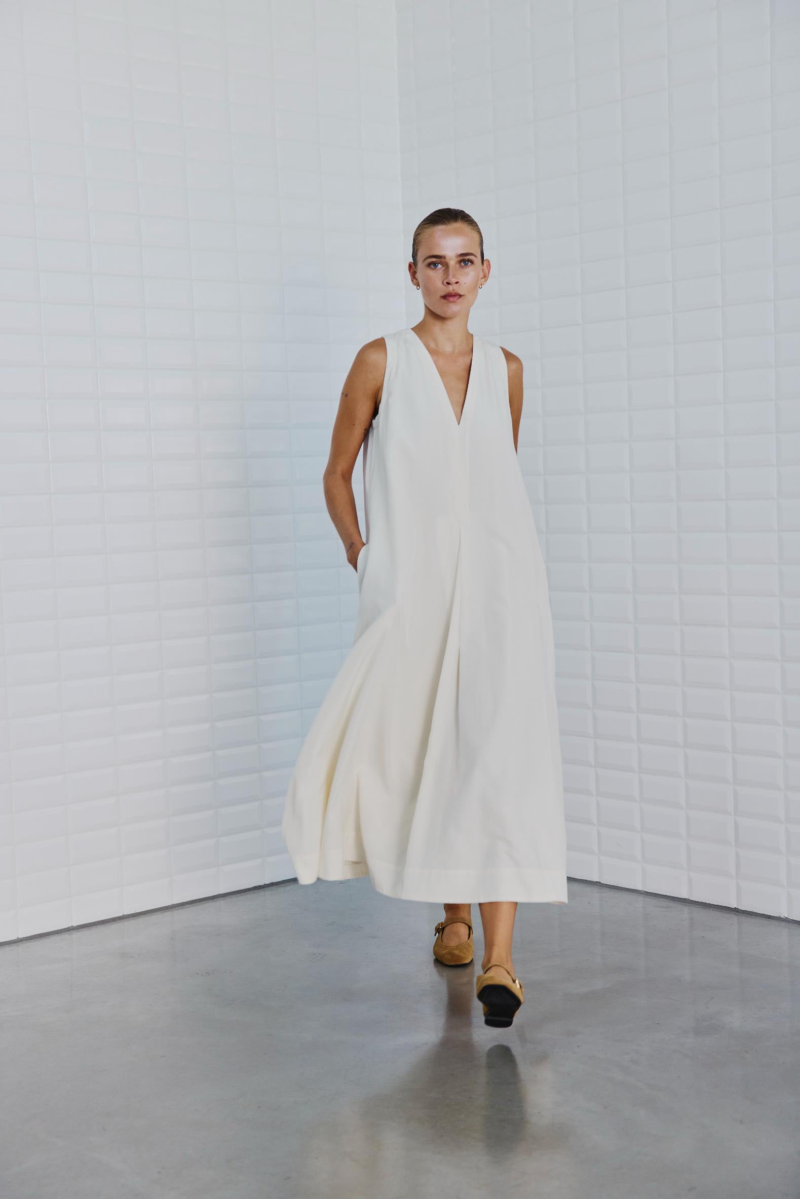 154654 | WithBlack - Isolde Off white