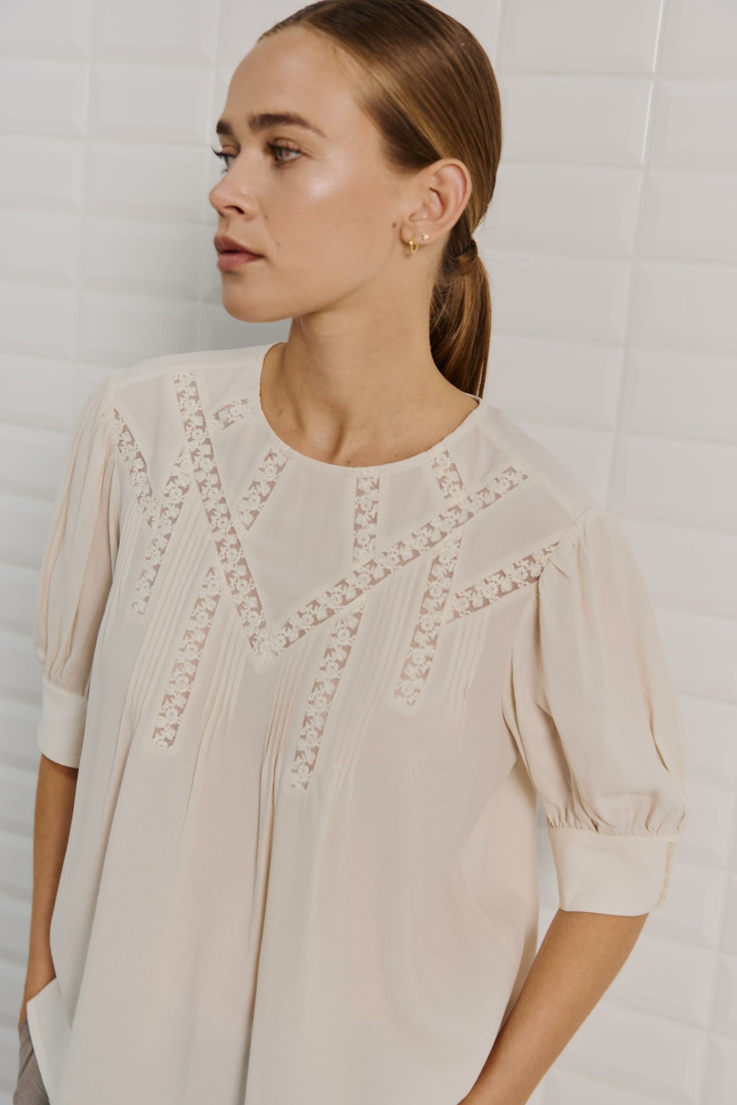 153619 | WithBlack - Jenny Off white