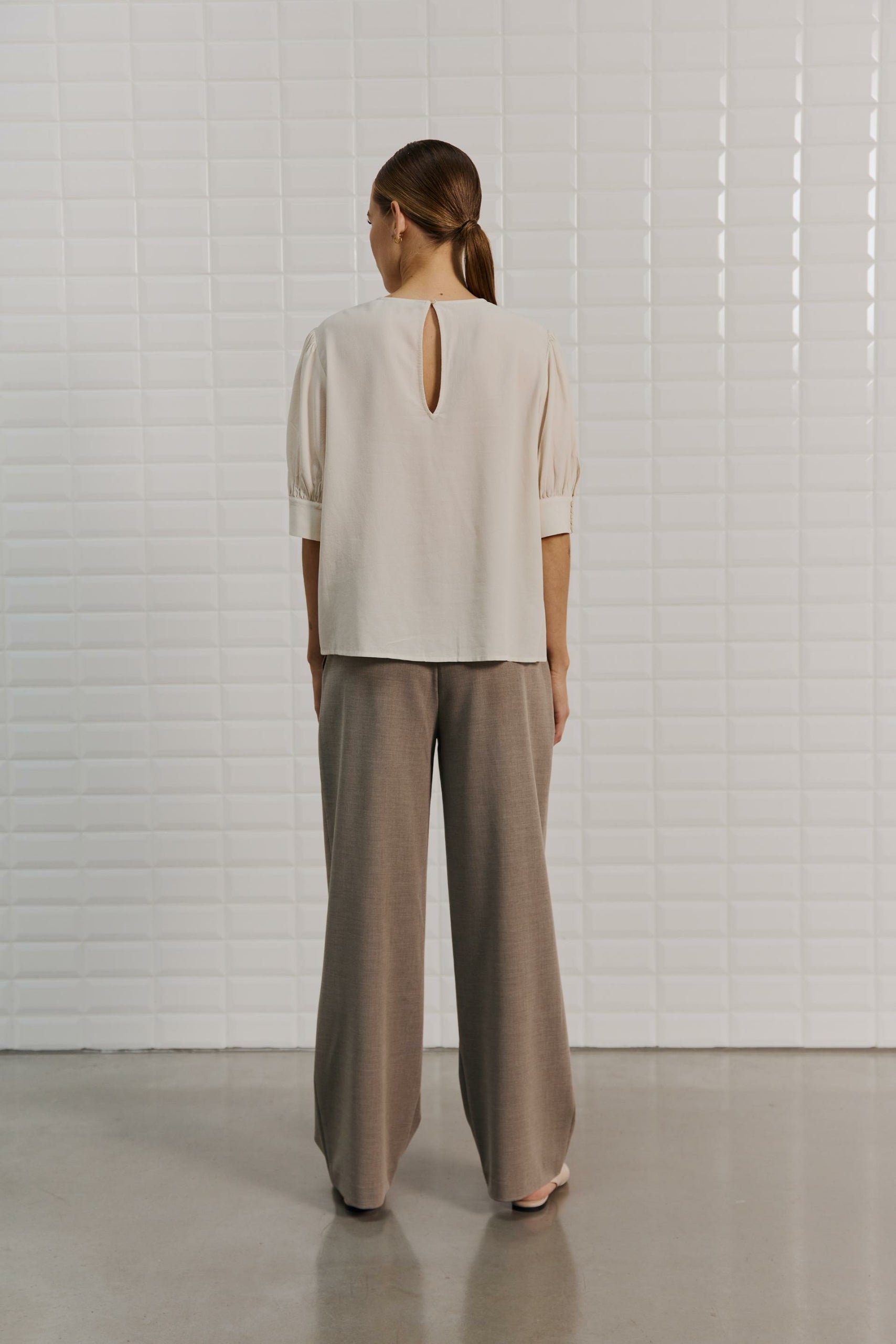 153619 | WithBlack - Jenny Off white