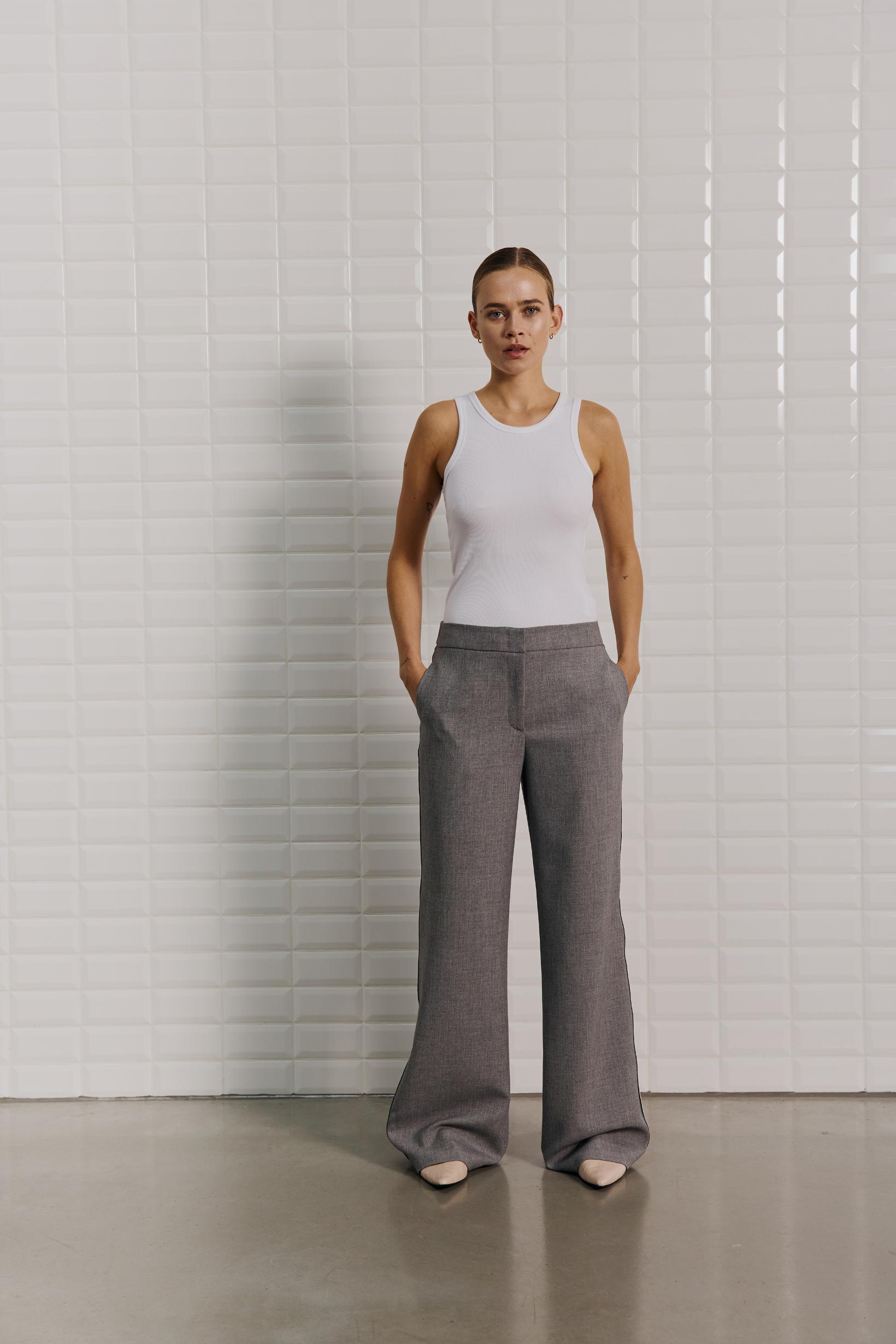 153611 | WithBlack - Marina Grå