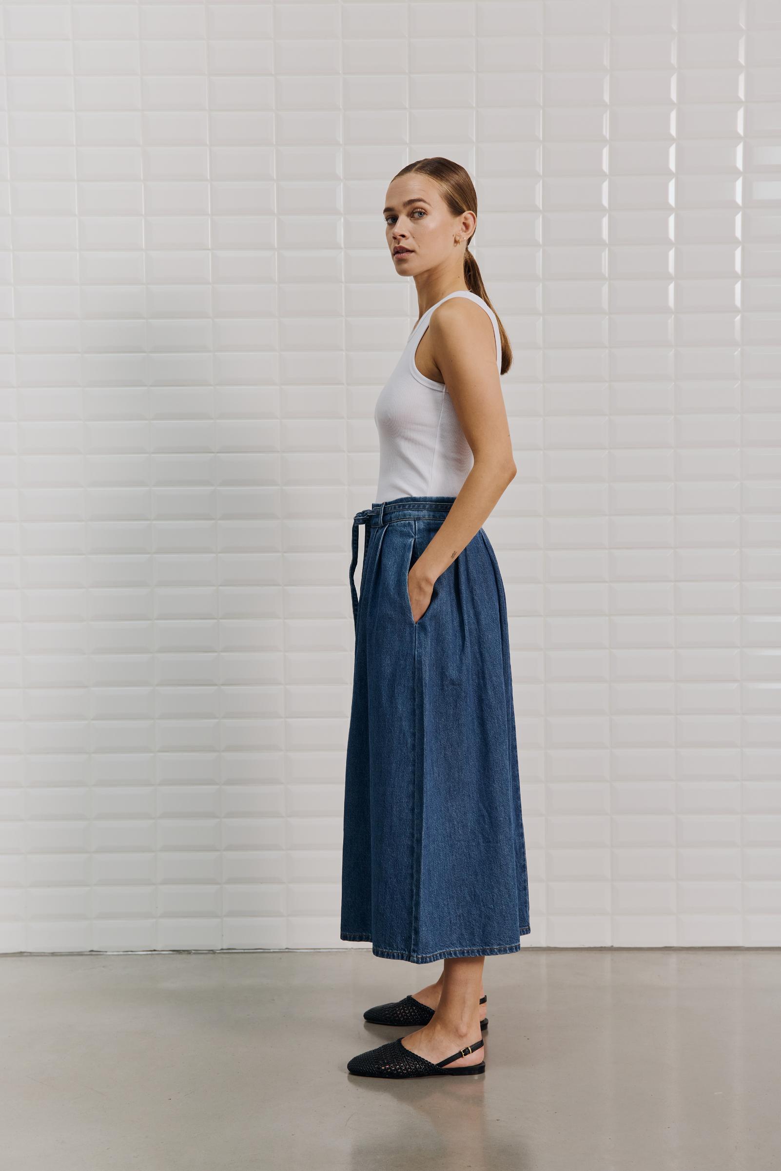 153610 | WithBlack - Penelope Denim