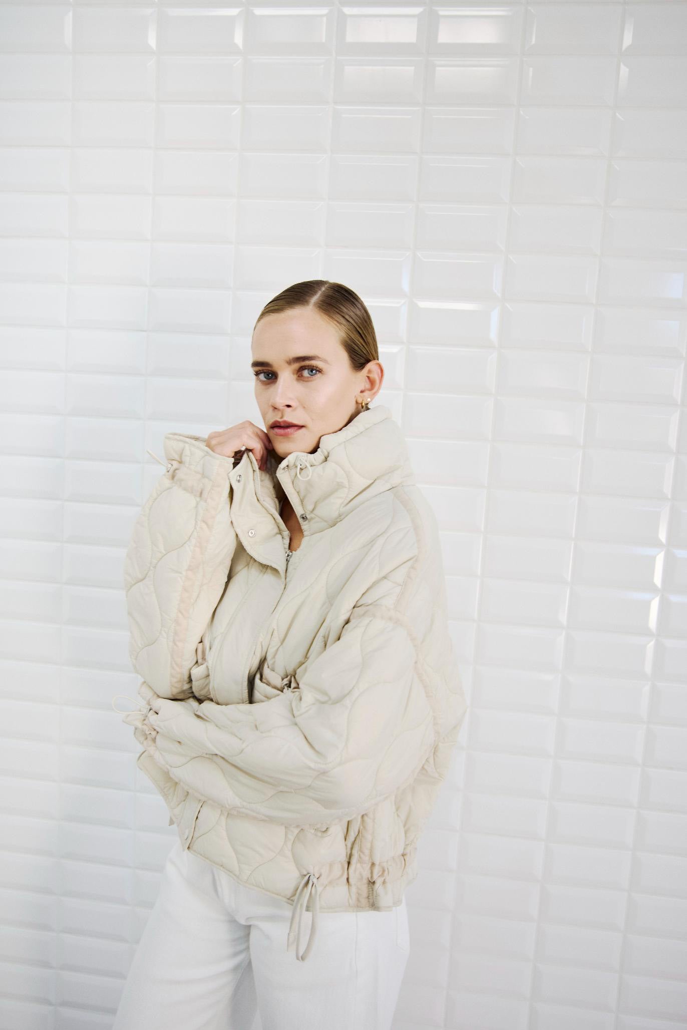 153555 | WithBlack - Alba Off white