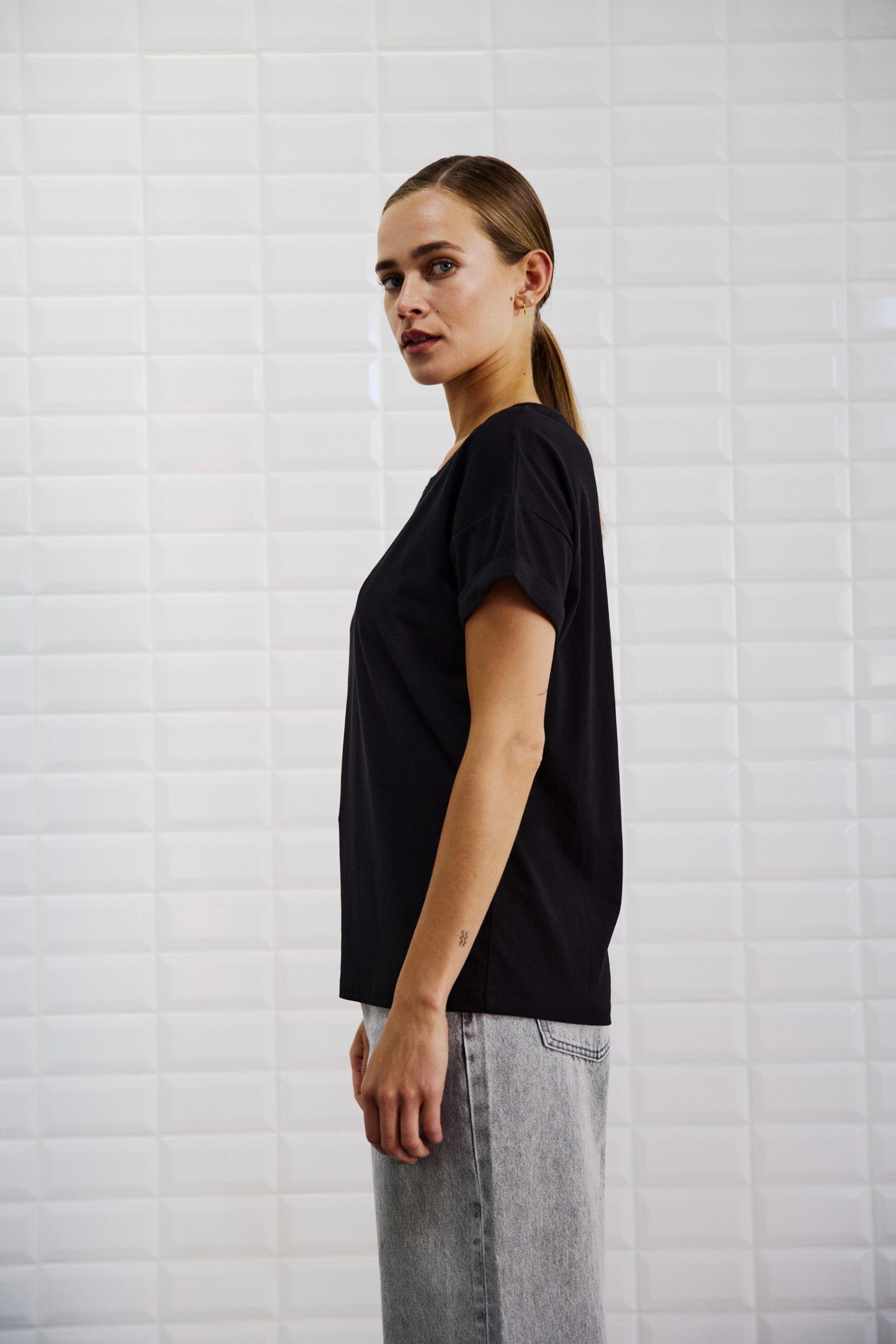 153540 | WithBlack - Corri Sort