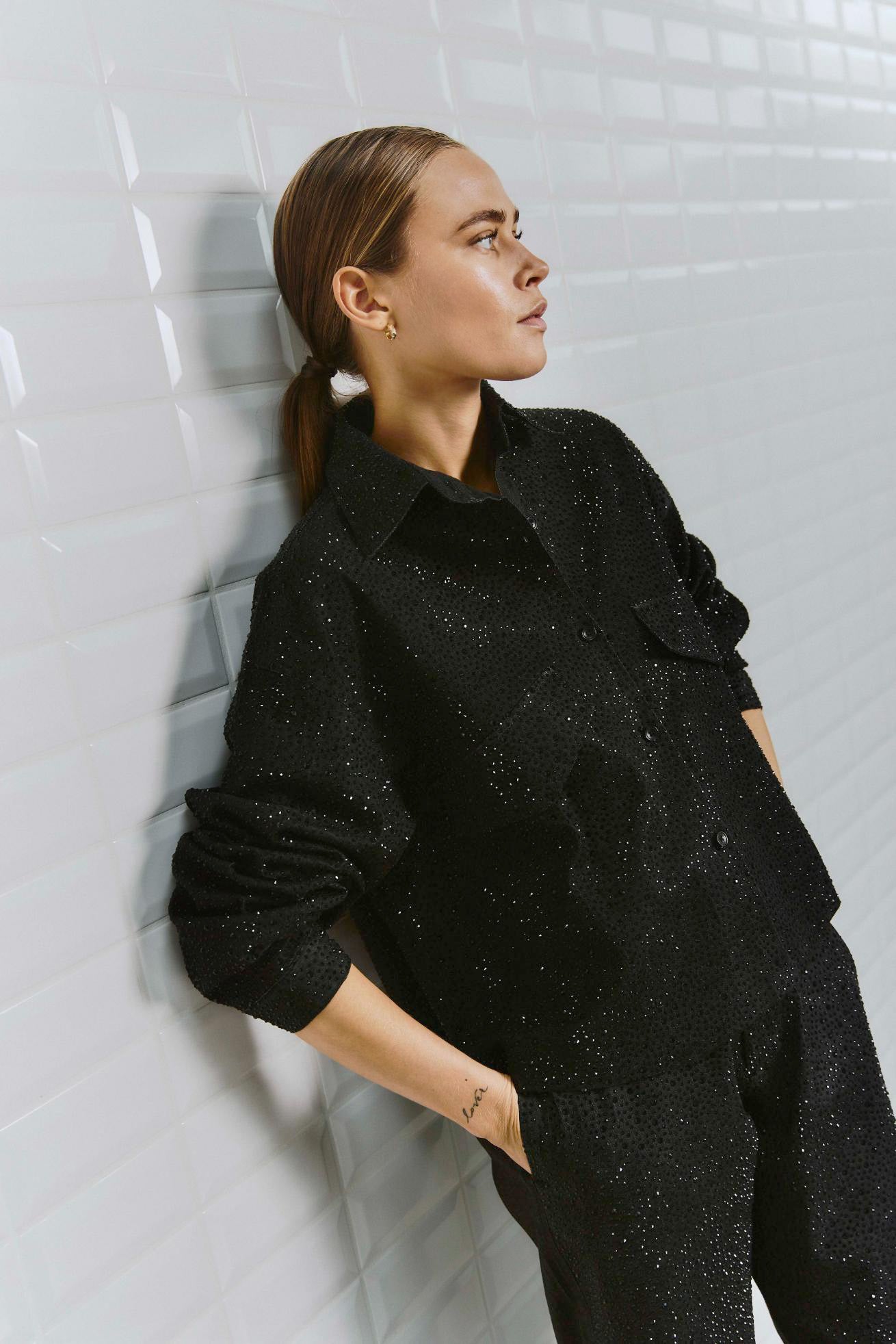 153202 | WithBlack - Dayana Sort