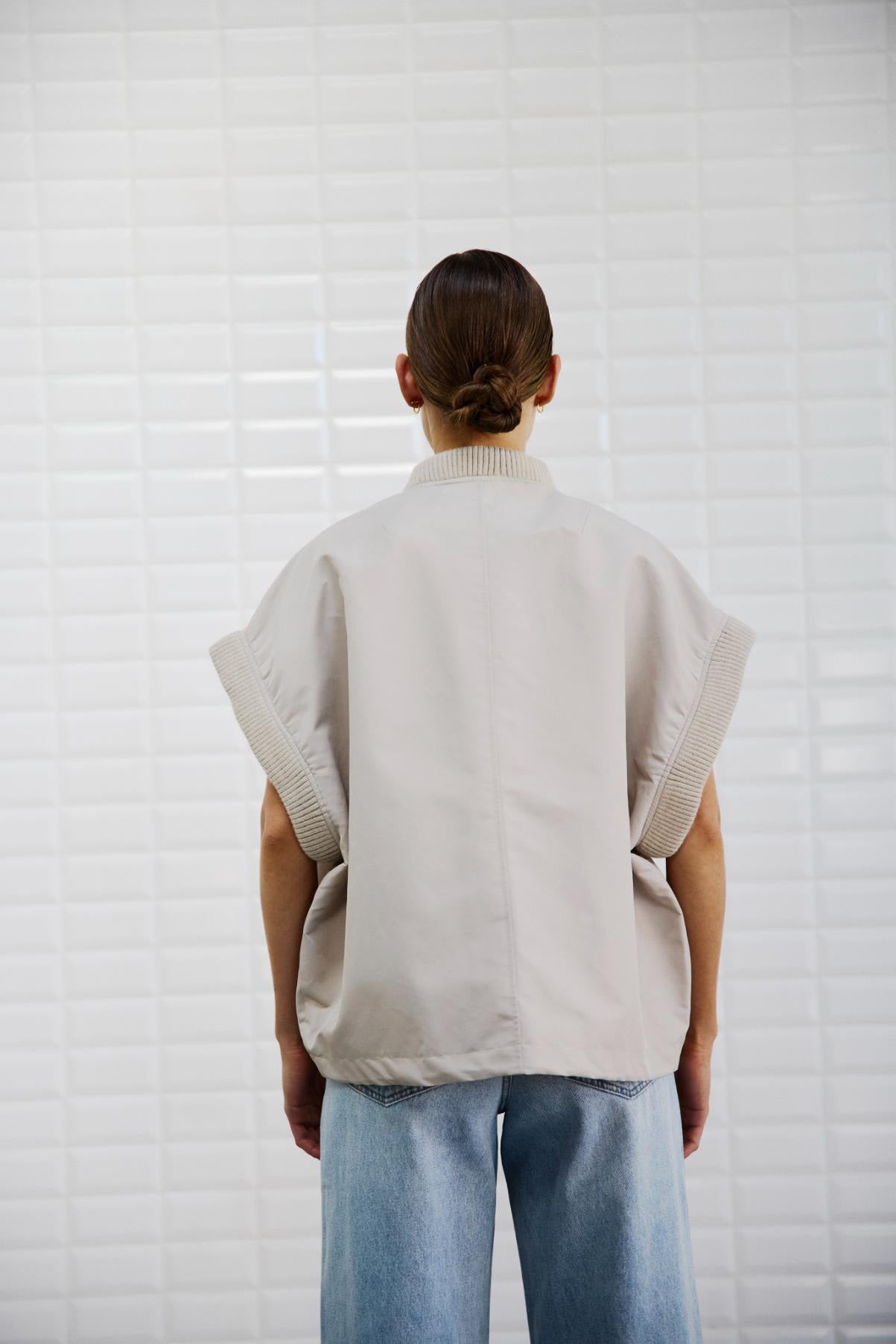 153553 | WithBlack - Imperial Beige