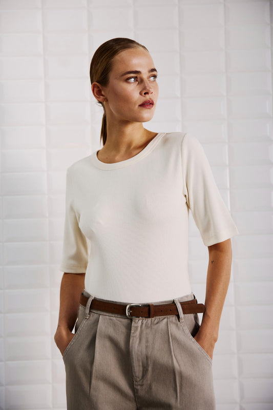  i Off white fra WithBlack