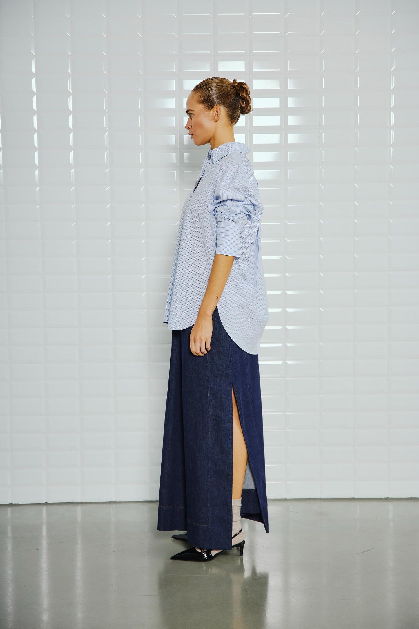 152218 | WithBlack - Noa Stribet