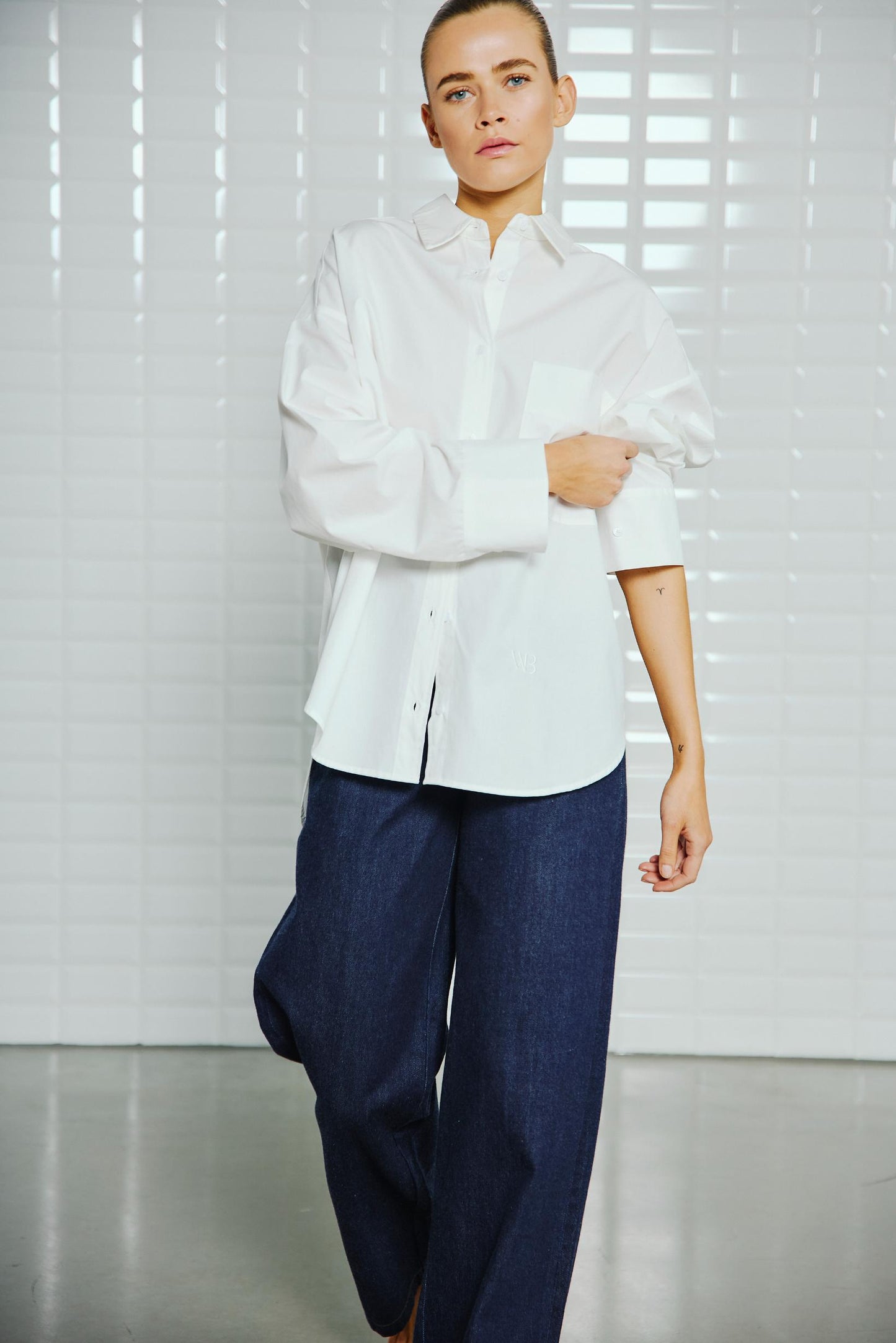 152209 | WithBlack - Nolan Hvid