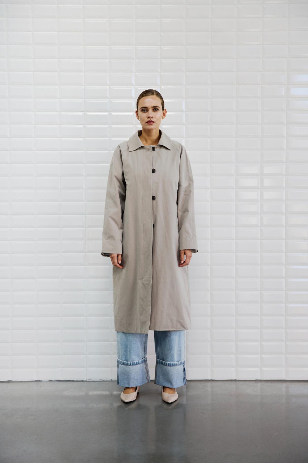 153606 | WithBlack - Paola Khaki