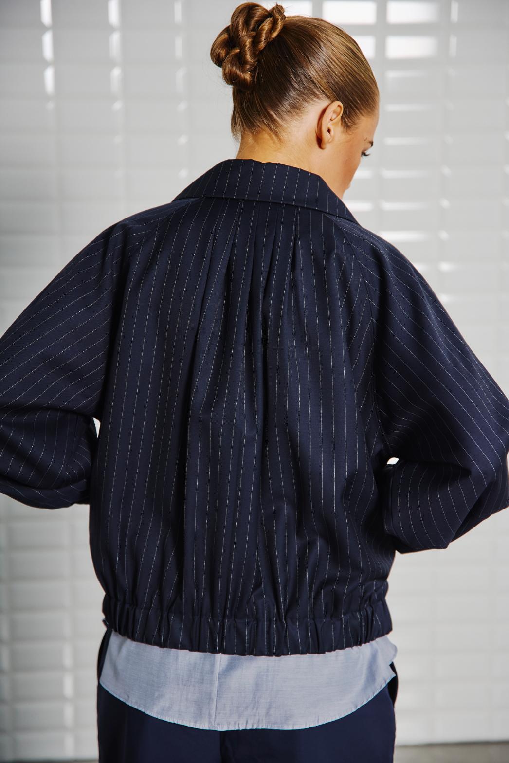 152211 | WithBlack - Valentina Marine