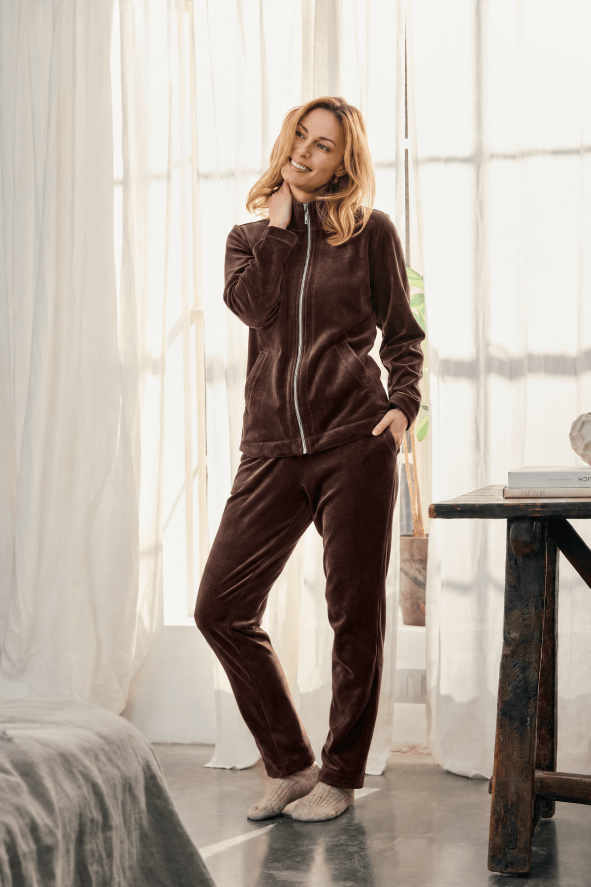 156287 | Brandtex - Velour Set Brun