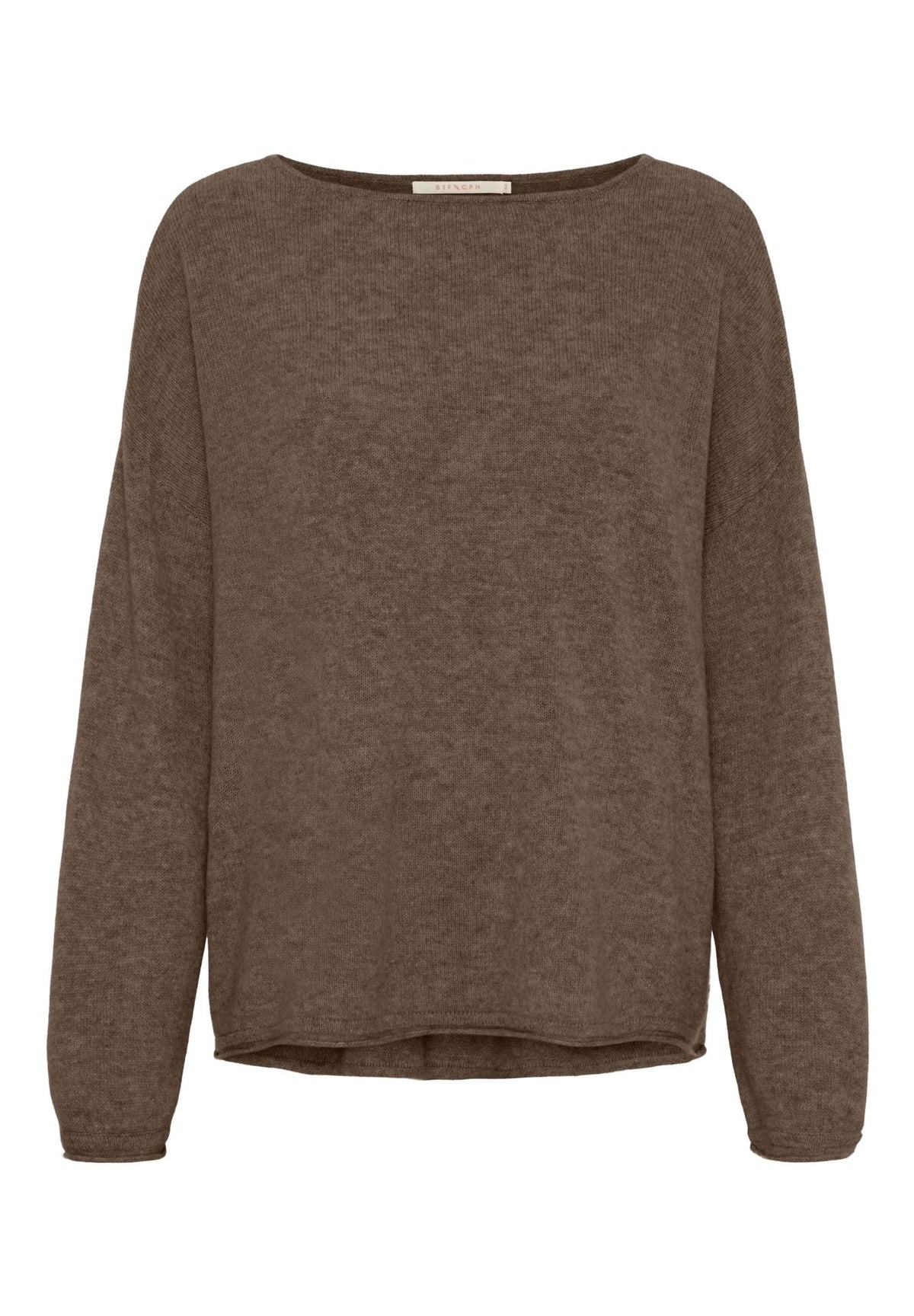 BTF CPH Mira Pure Cashmere Brun strikbluse med lange ærmer og rund hals ses på hvid baggrund.