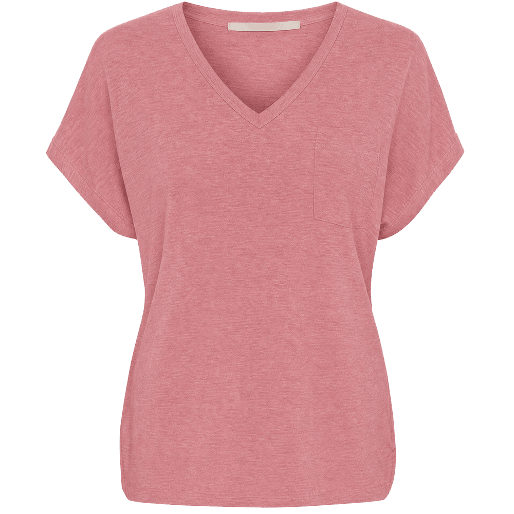 BTF CPH Juliette Gammelrosa: lyserød kashmir-T-shirt med V-udskæring og brystlomme, vist i oversized-pasform på hvid baggrund.