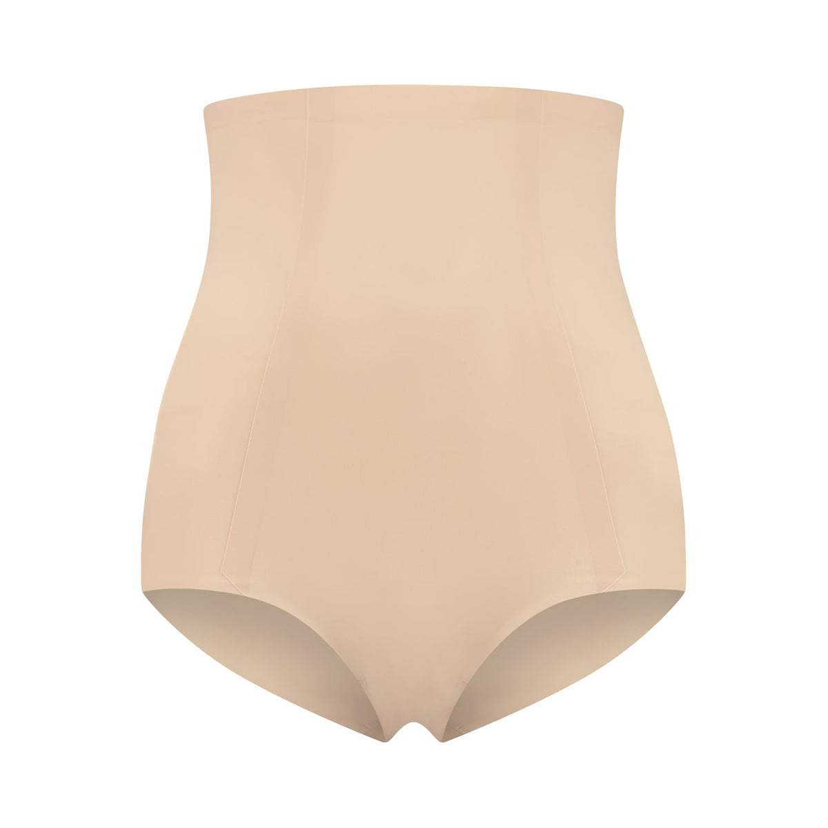 BYE BRA Smooth Essentials High Waist B Pudder: nudefarvet, sømløs figurformende truse med høj talje på hvid baggrund.